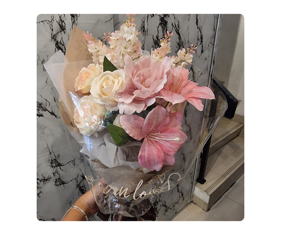 Artificial Hand Bouquet 070