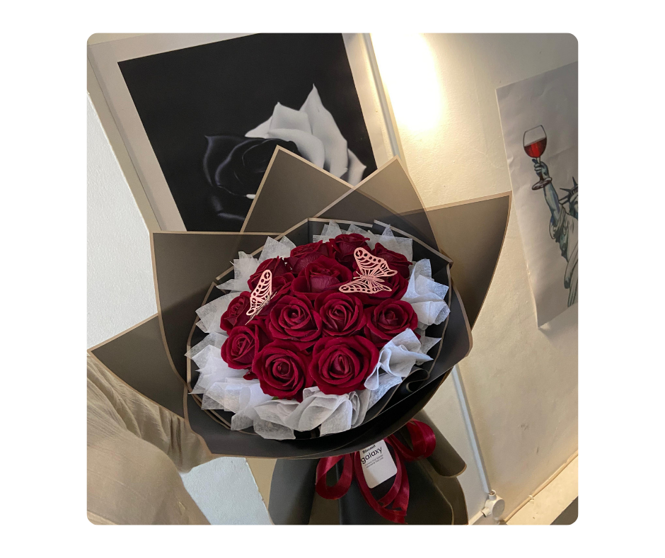 Artificial Hand Bouquet 020