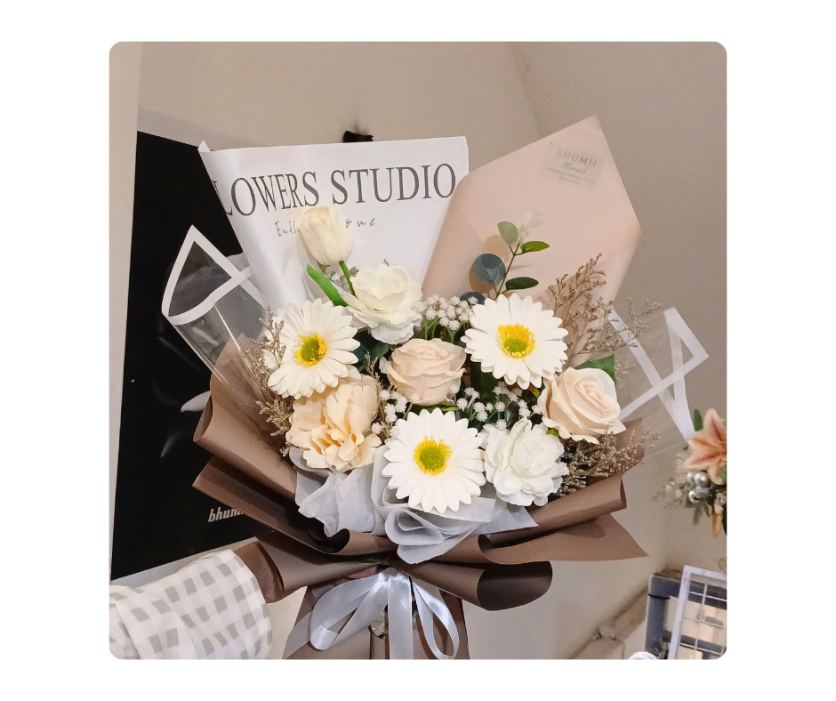 Artificial Hand Bouquet 058