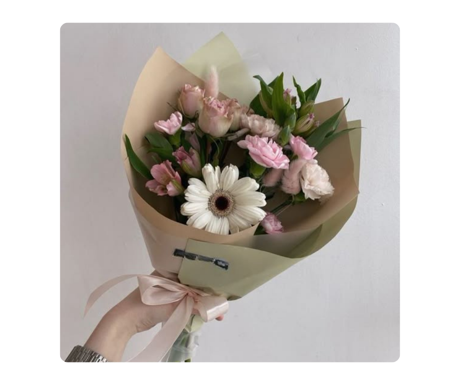 Artificial Hand Bouquet 039