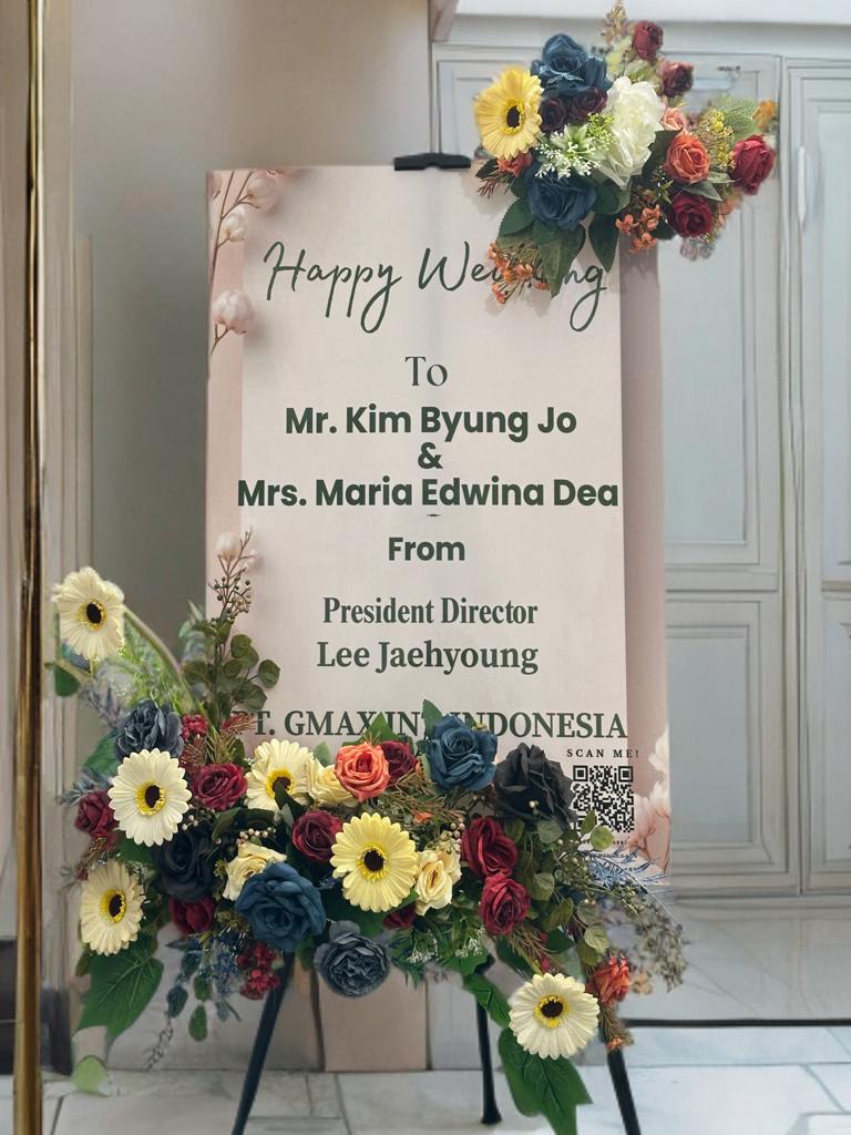 Artificial Standing Acrylic 001