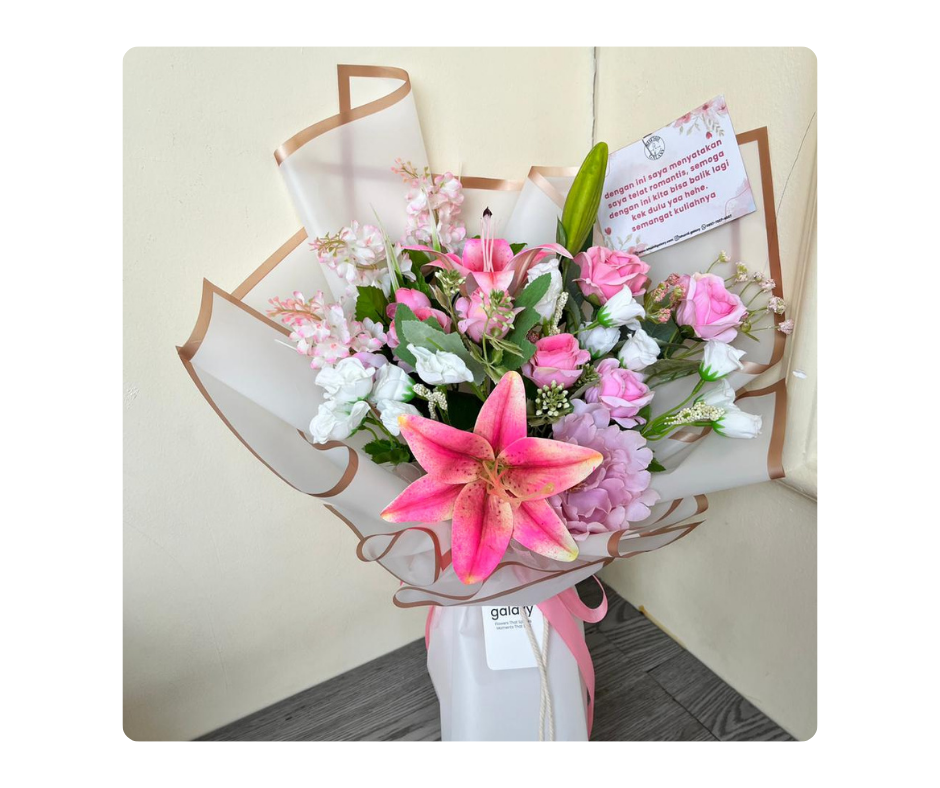 Artificial Hand Bouquet 061