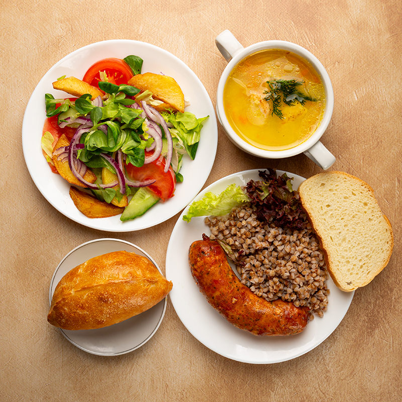 ОБІД З БУЛОЧКОЮ #4 та лимонадом