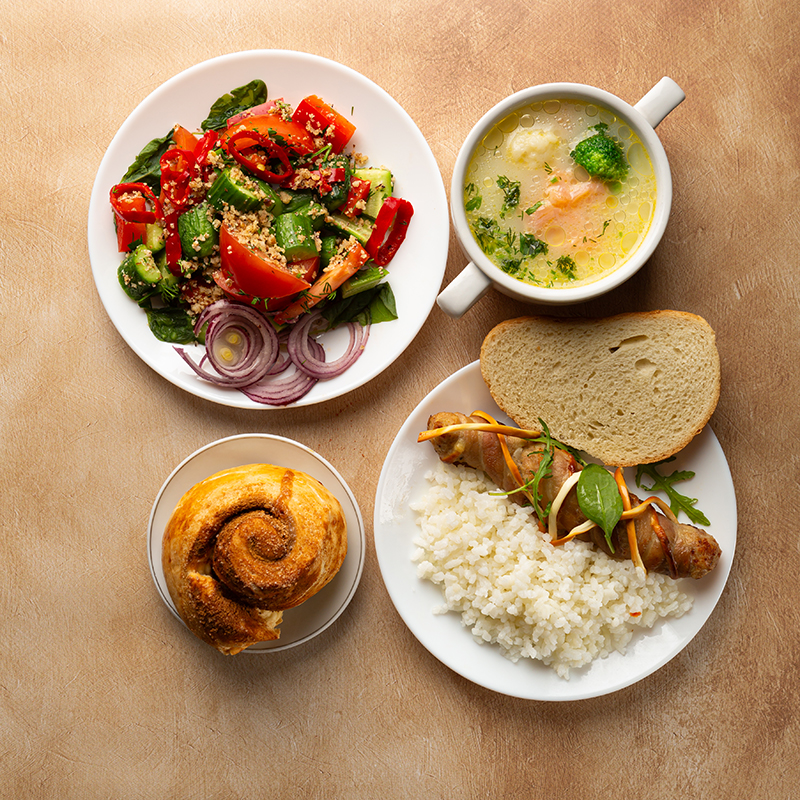 ОБІД З БУЛОЧКОЮ #1 та компотом