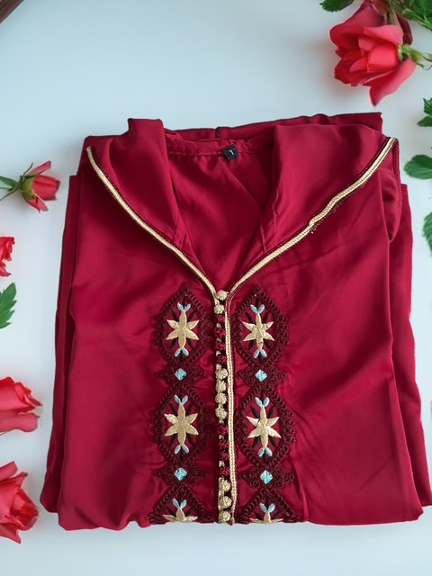 Jellaba rouge brodé