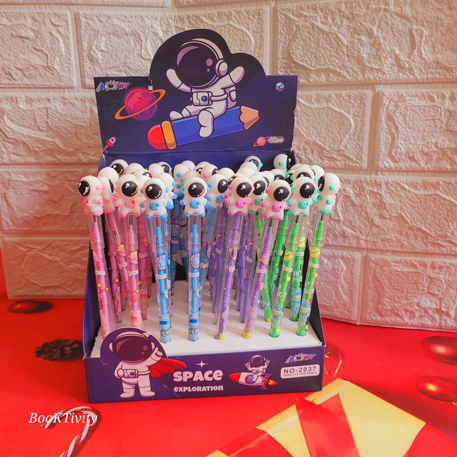 Space Exploration push back bullet pencils 