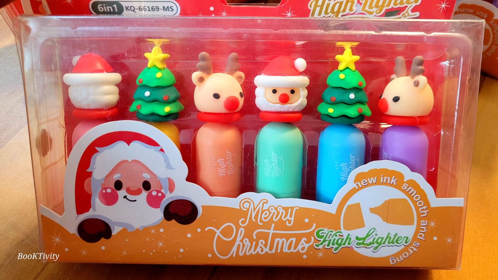 Christmas-themed highlighters