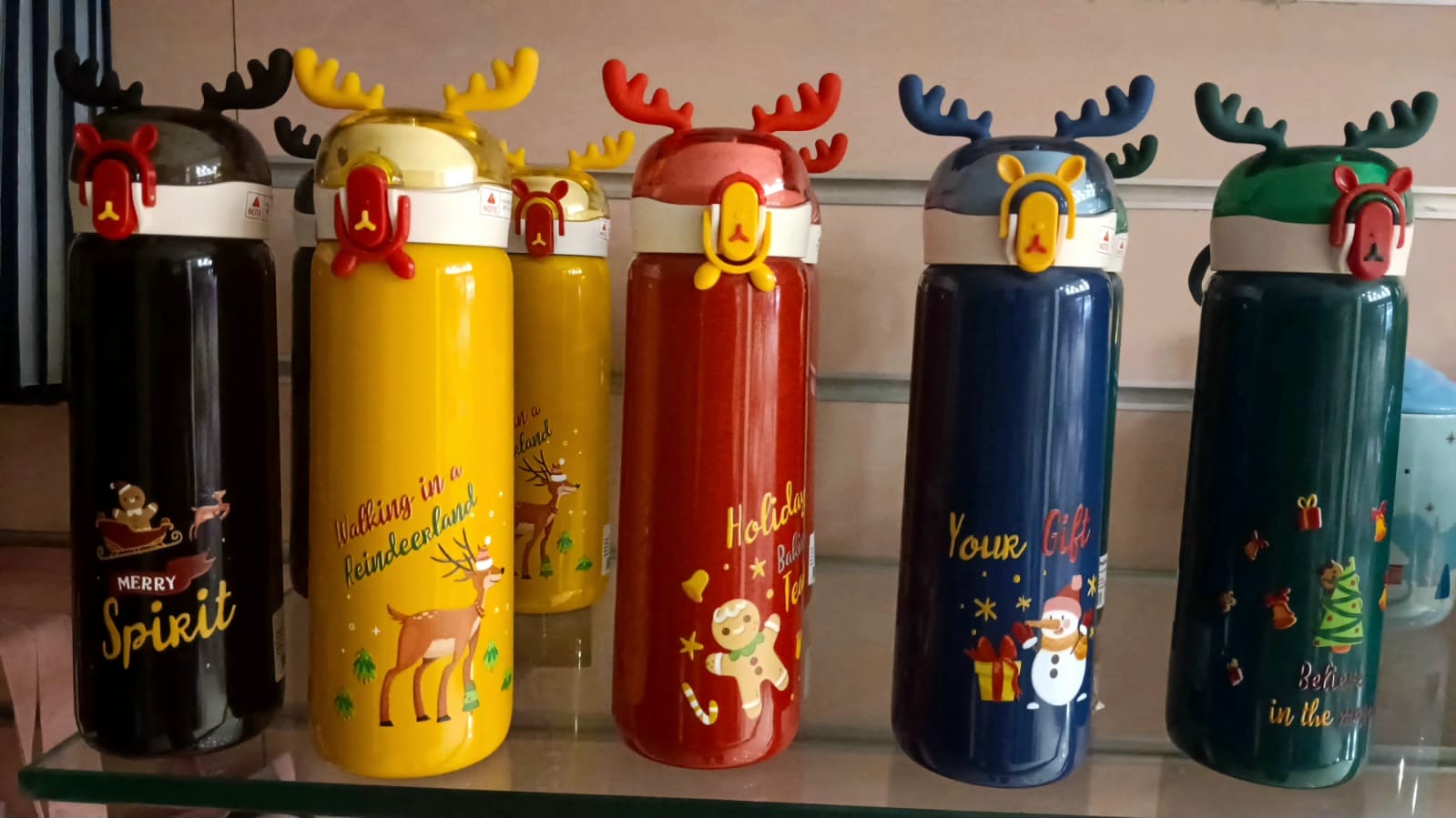 Stainless Steel Vacuum Water Bottle Random design 