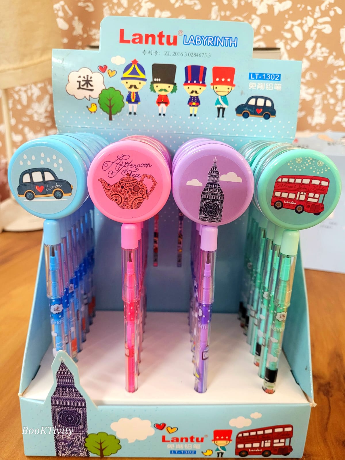 Set of 4  toy attached Labyrinth bullet pencil push back