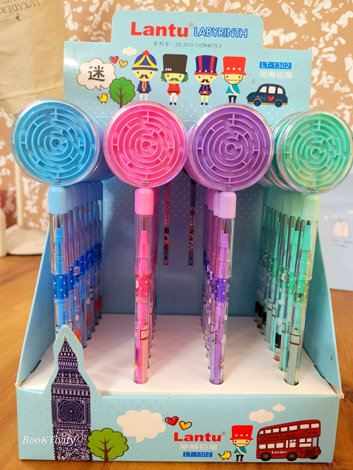 Set of 4  toy attached Labyrinth bullet pencil push back