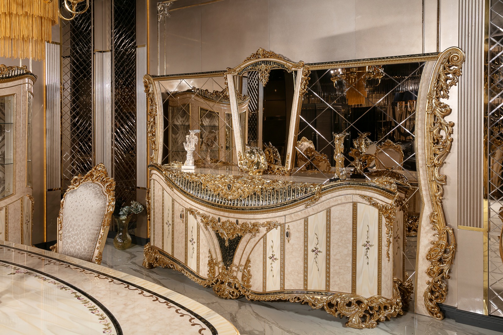 Royal yemek odası