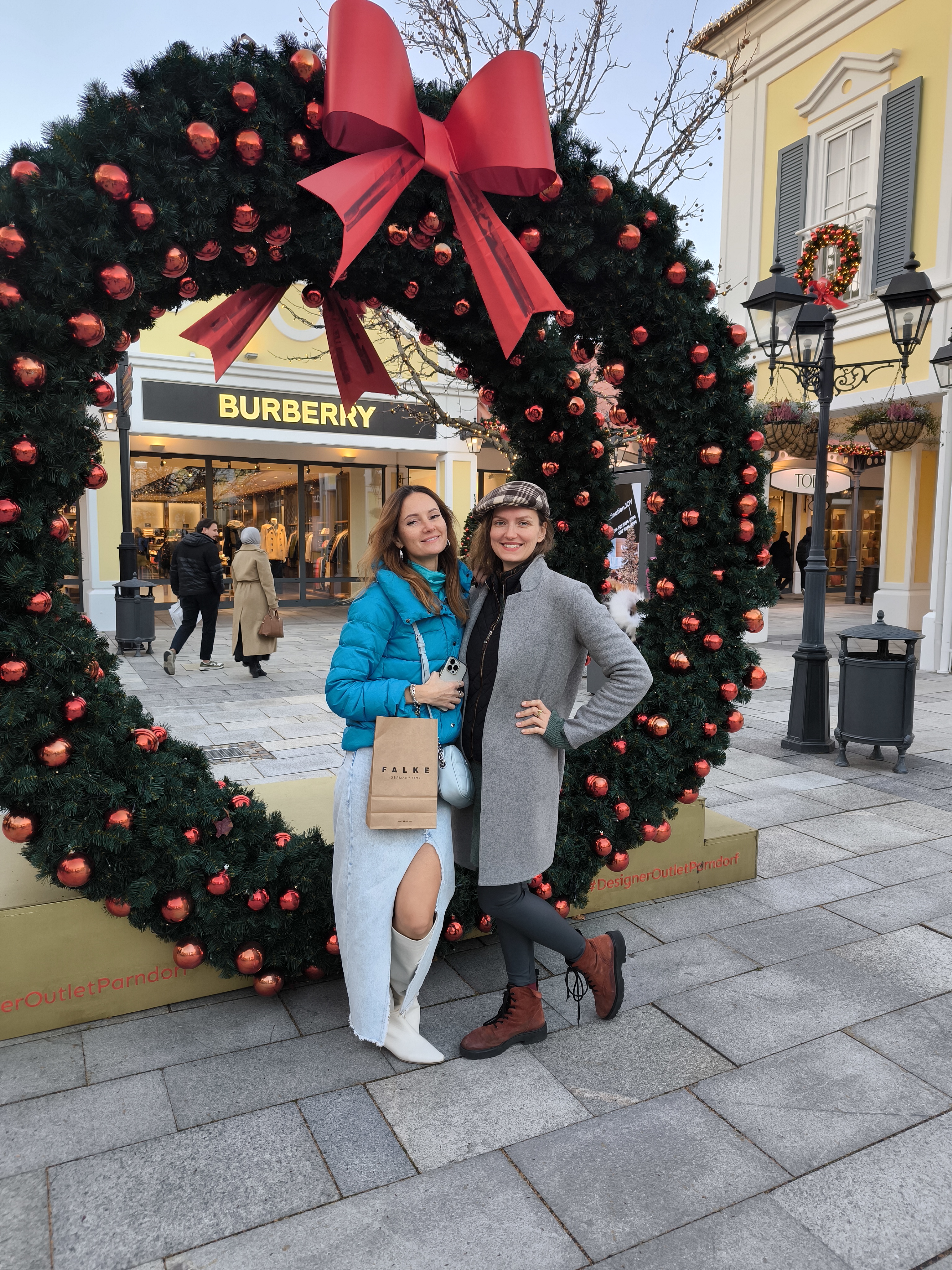 Personal Styling and Shopping advice and photo accompanying 