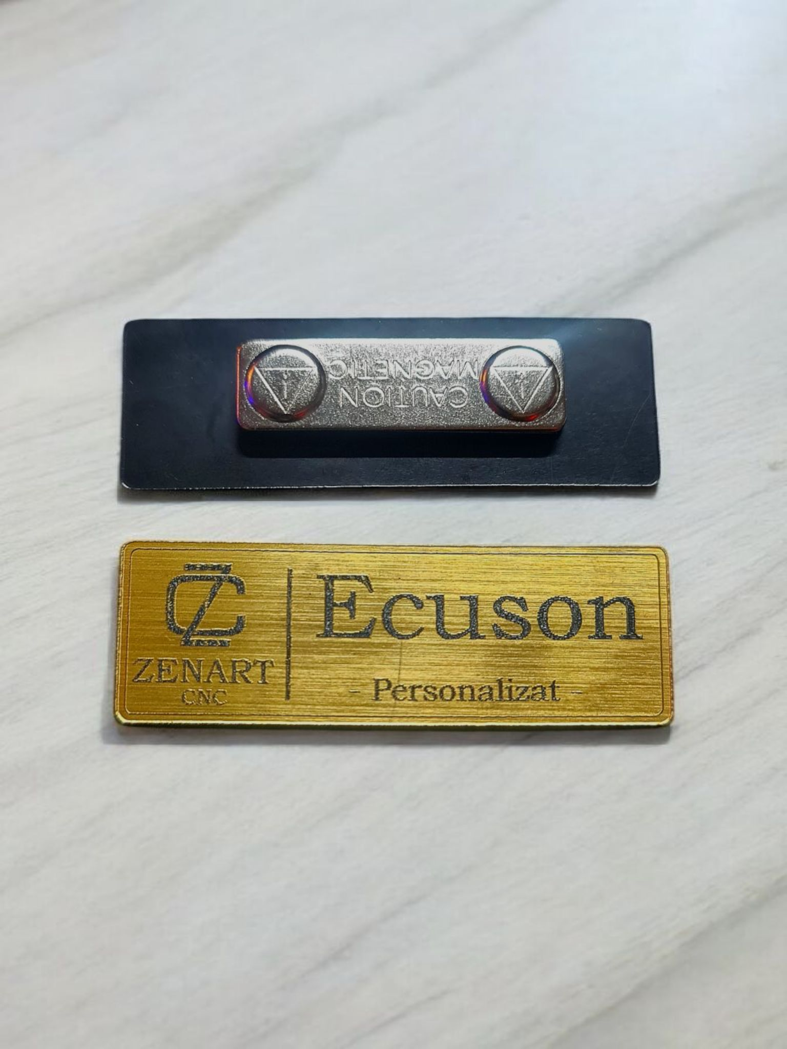 ecusoane personalizate cu prindere magnetica