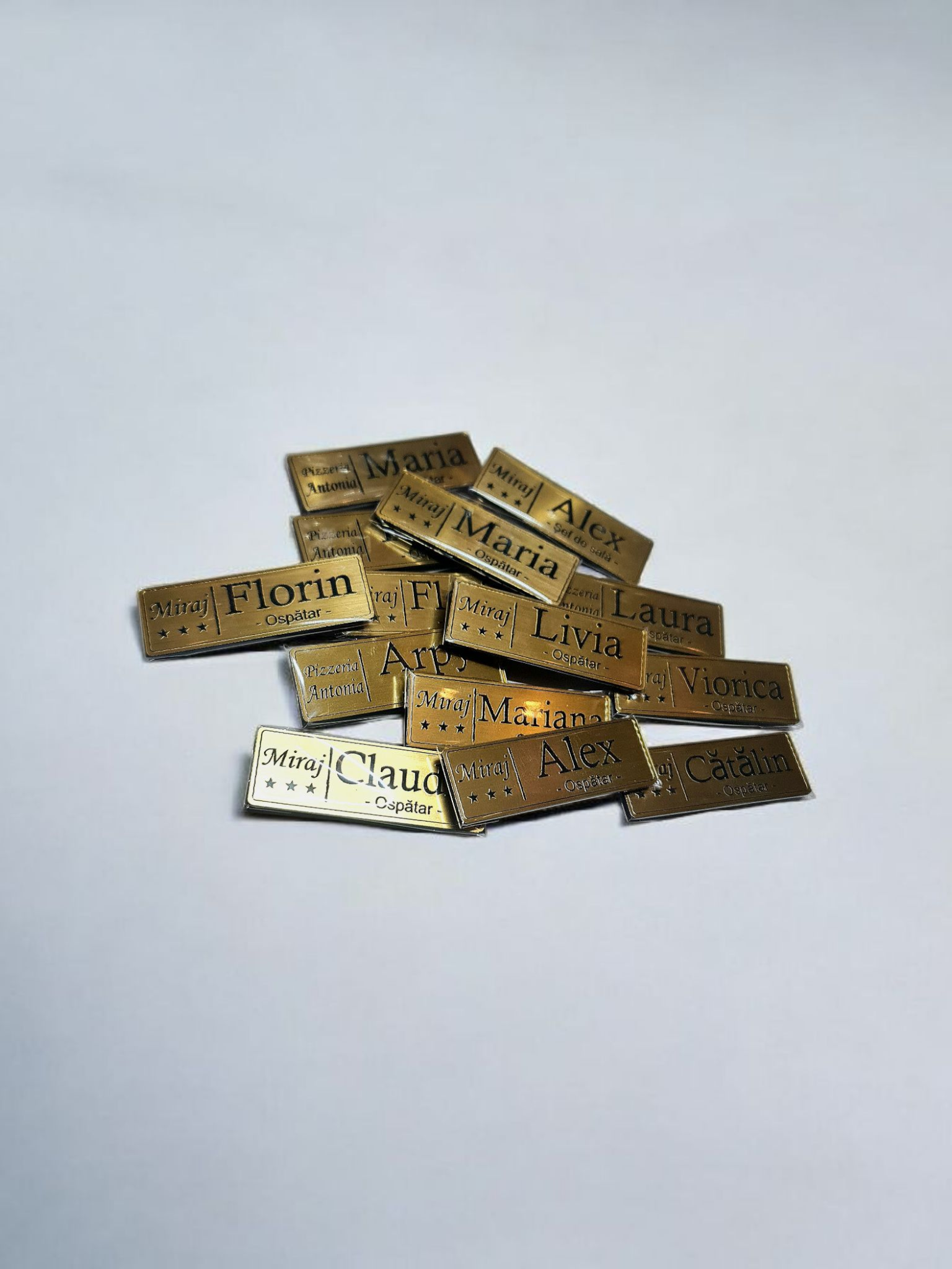 ecusoane personalizate cu prindere magnetica