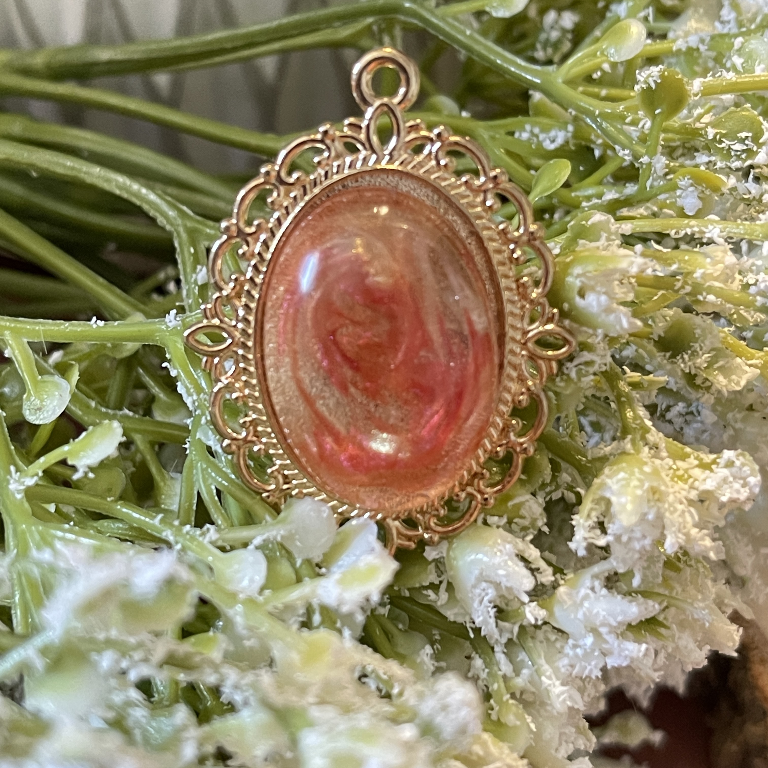 Elegant Vintage gold setting