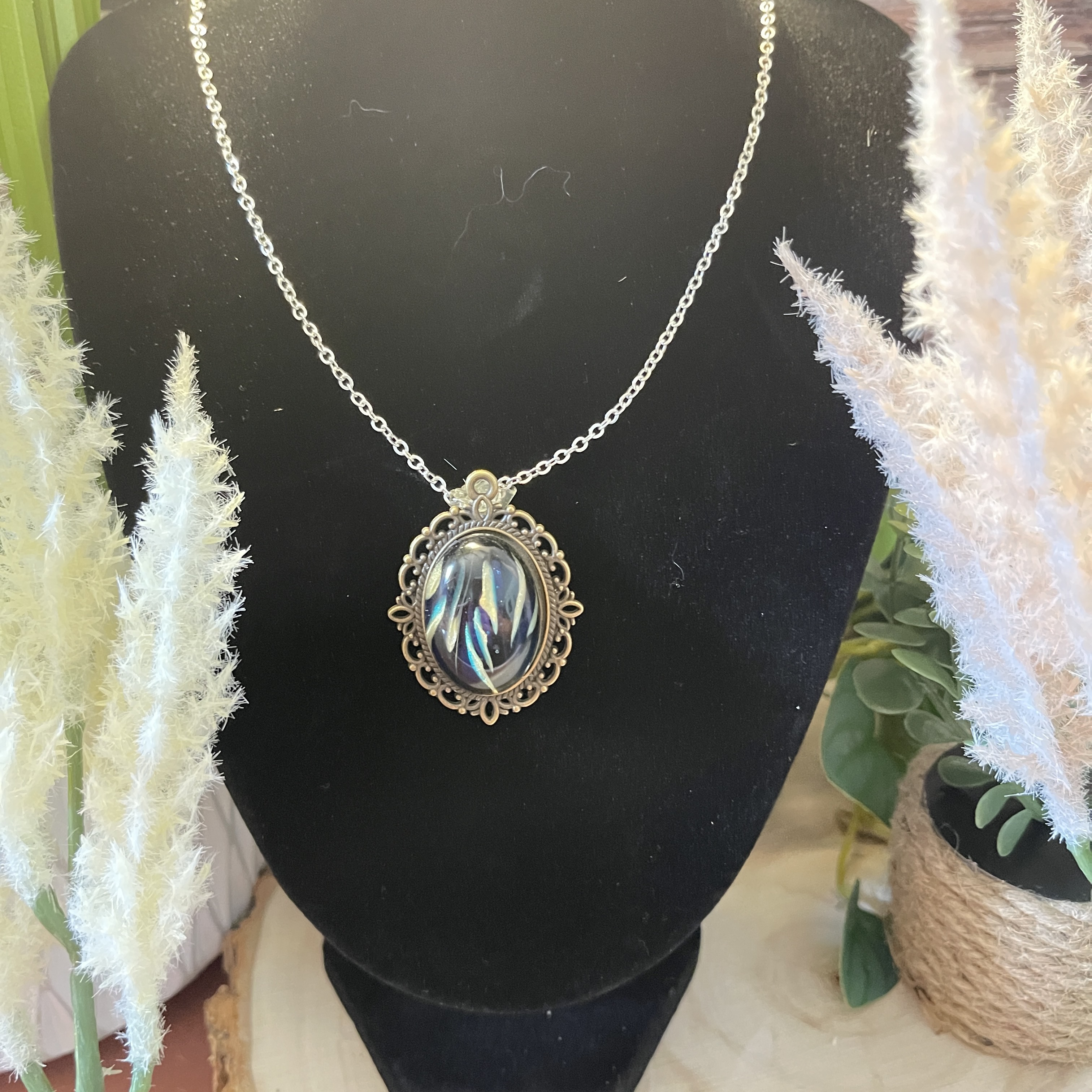 Elegant Vintage gold setting