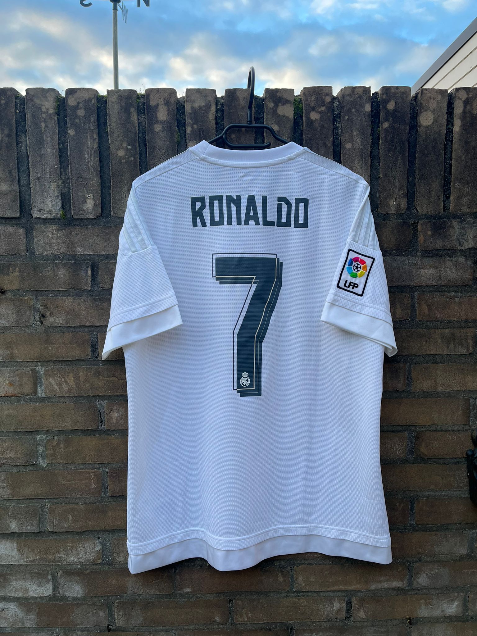 Real Madrid 2015/2016 home shirt Ronaldo Size L 7/10