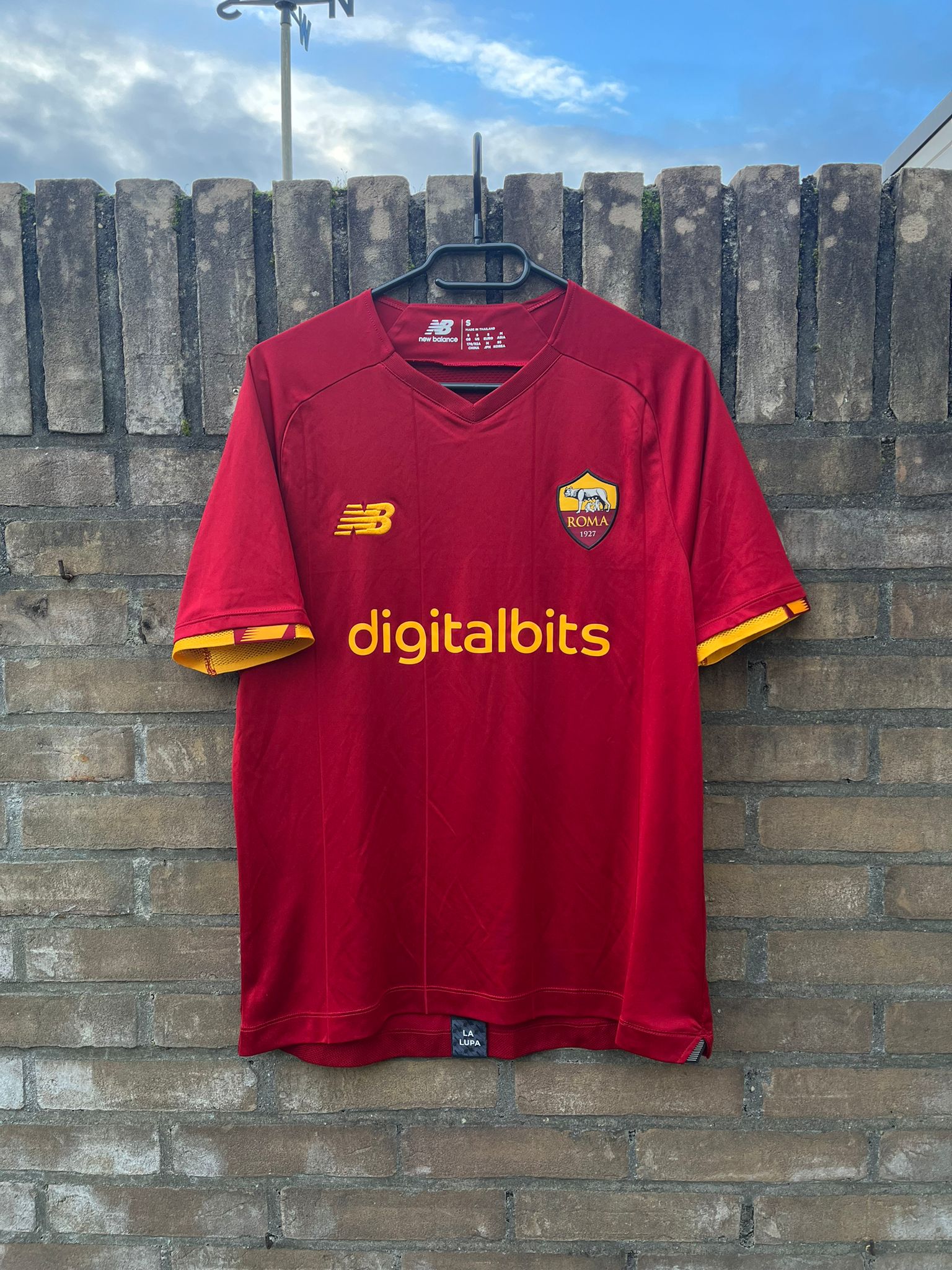 AS Roma 2021/2022 home shirt Zaniolo Size S 9/10