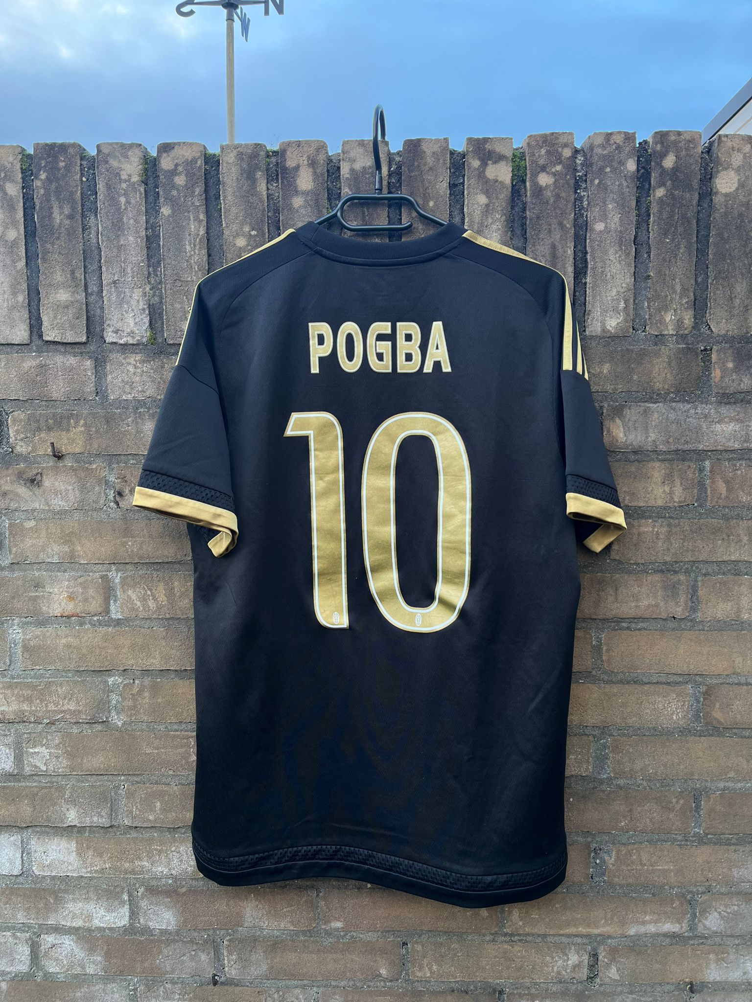Juventus 2015/2016 third shirt Pogba Size M 9/10