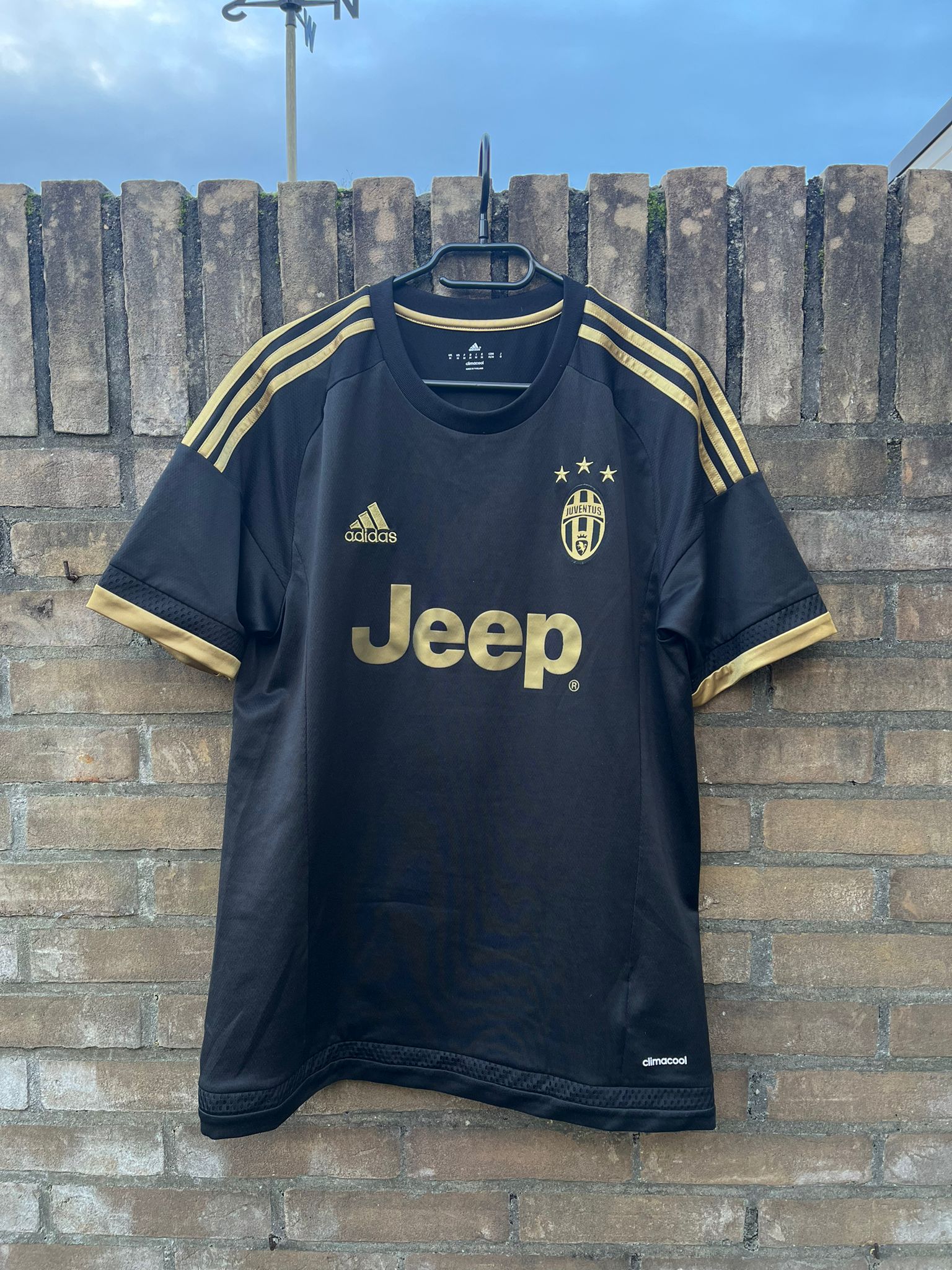 Juventus 2015/2016 third shirt Pogba Size M 9/10