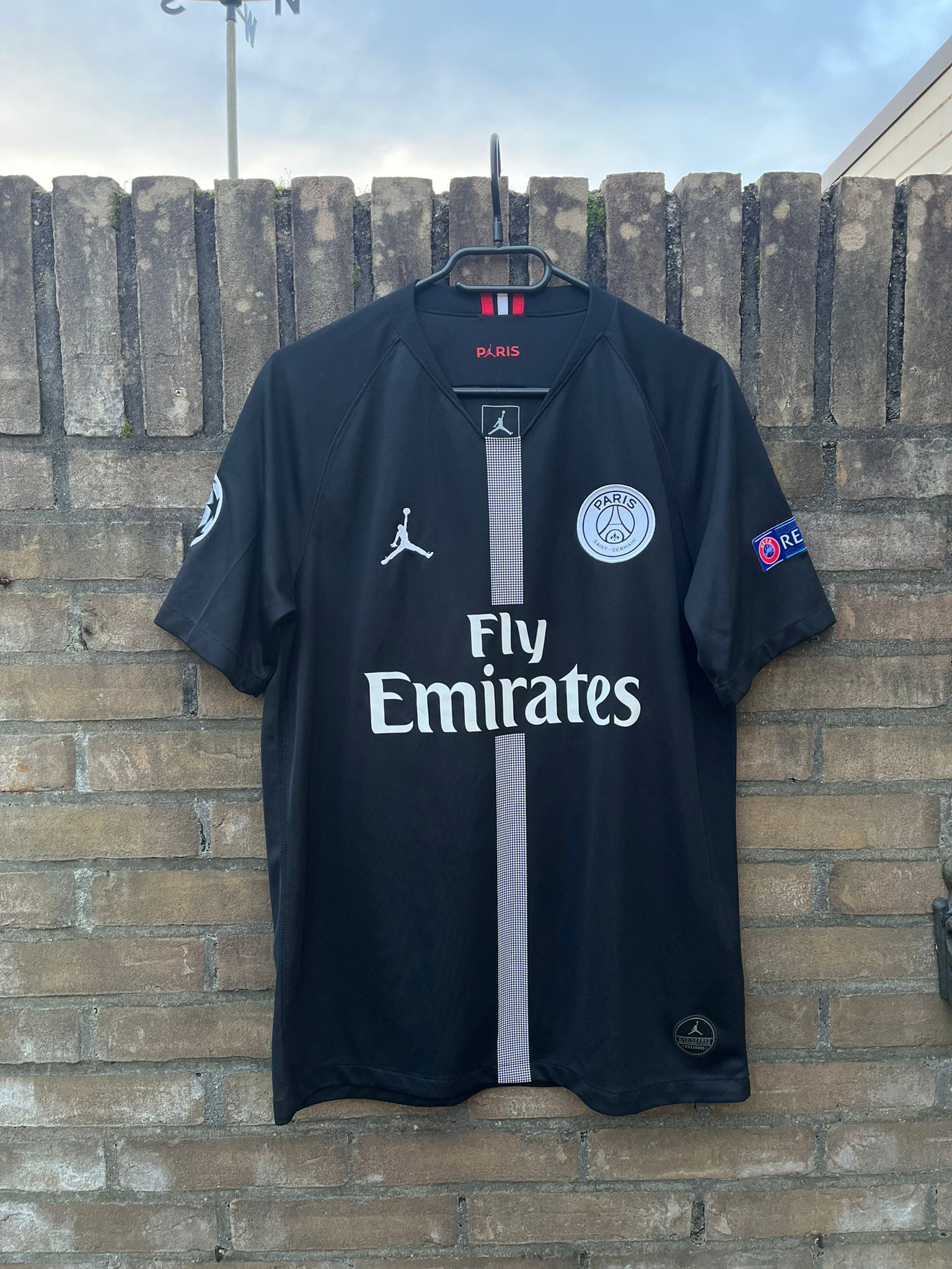 PSG 2018/2019 black Jordan shirt Mbappé size M 9/10
