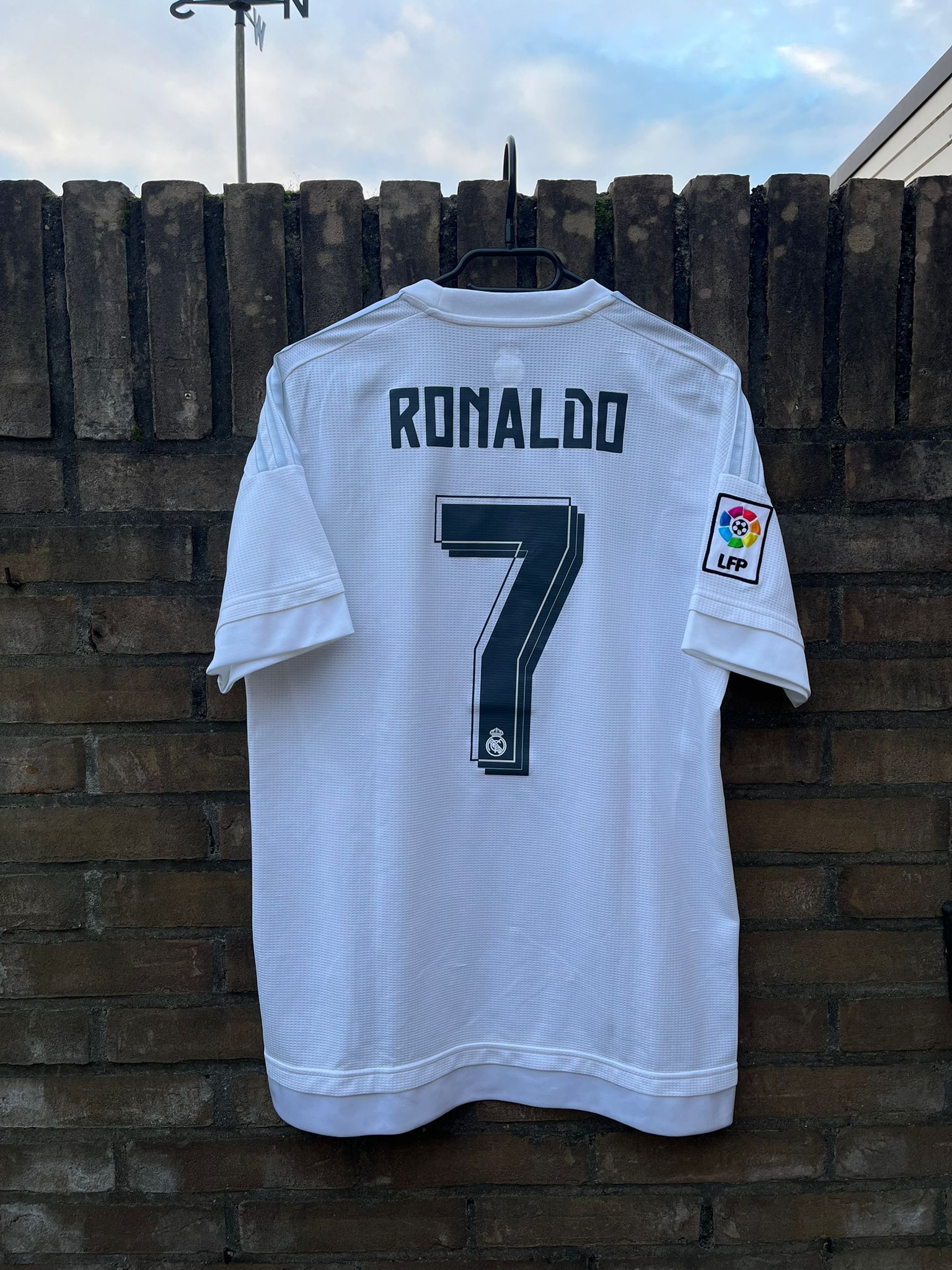 Real Madrid 2015/2016 home shirt Ronaldo size M 8.5/10