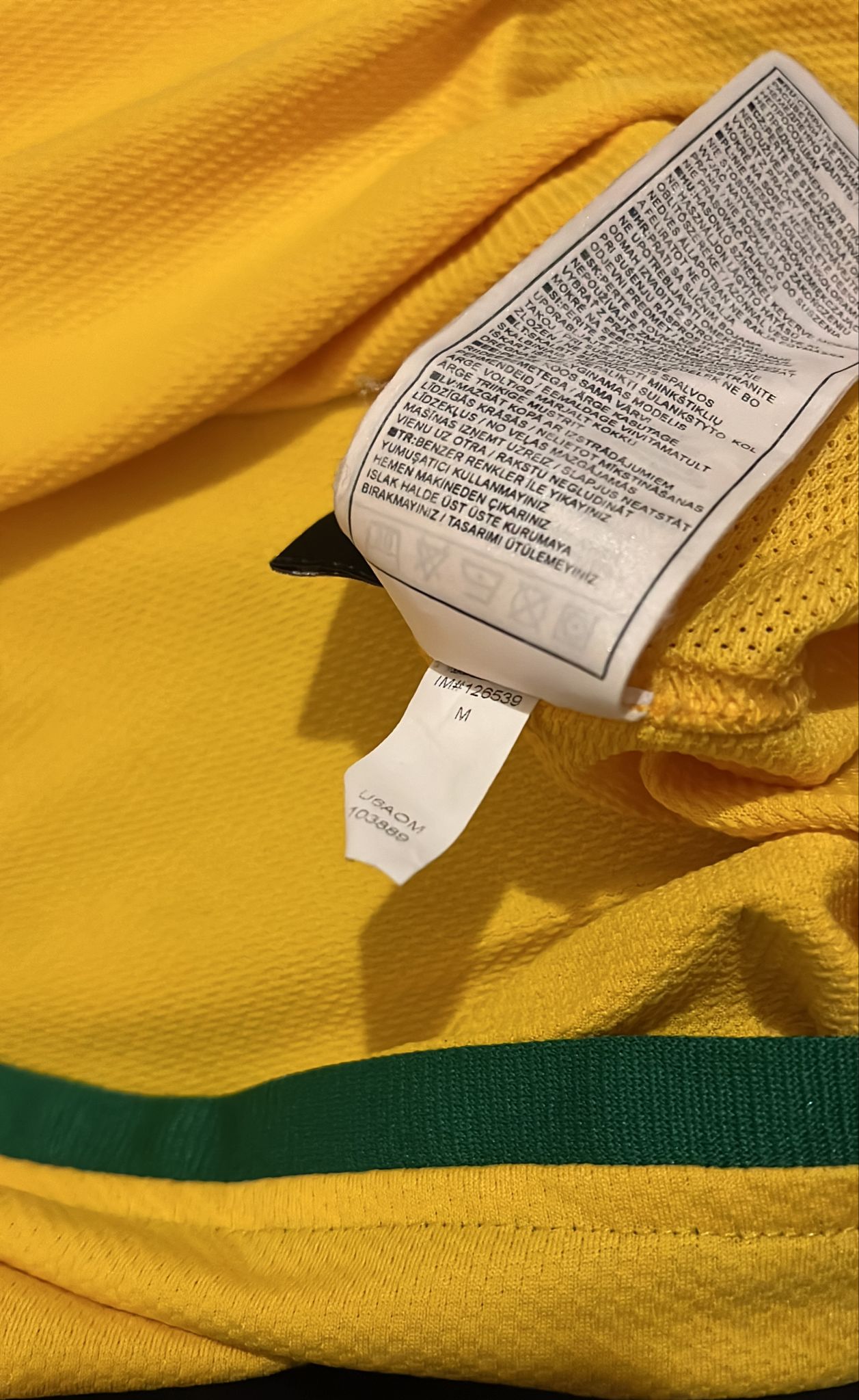 Brazil 2006 home shirt Ronaldo size M 8/10