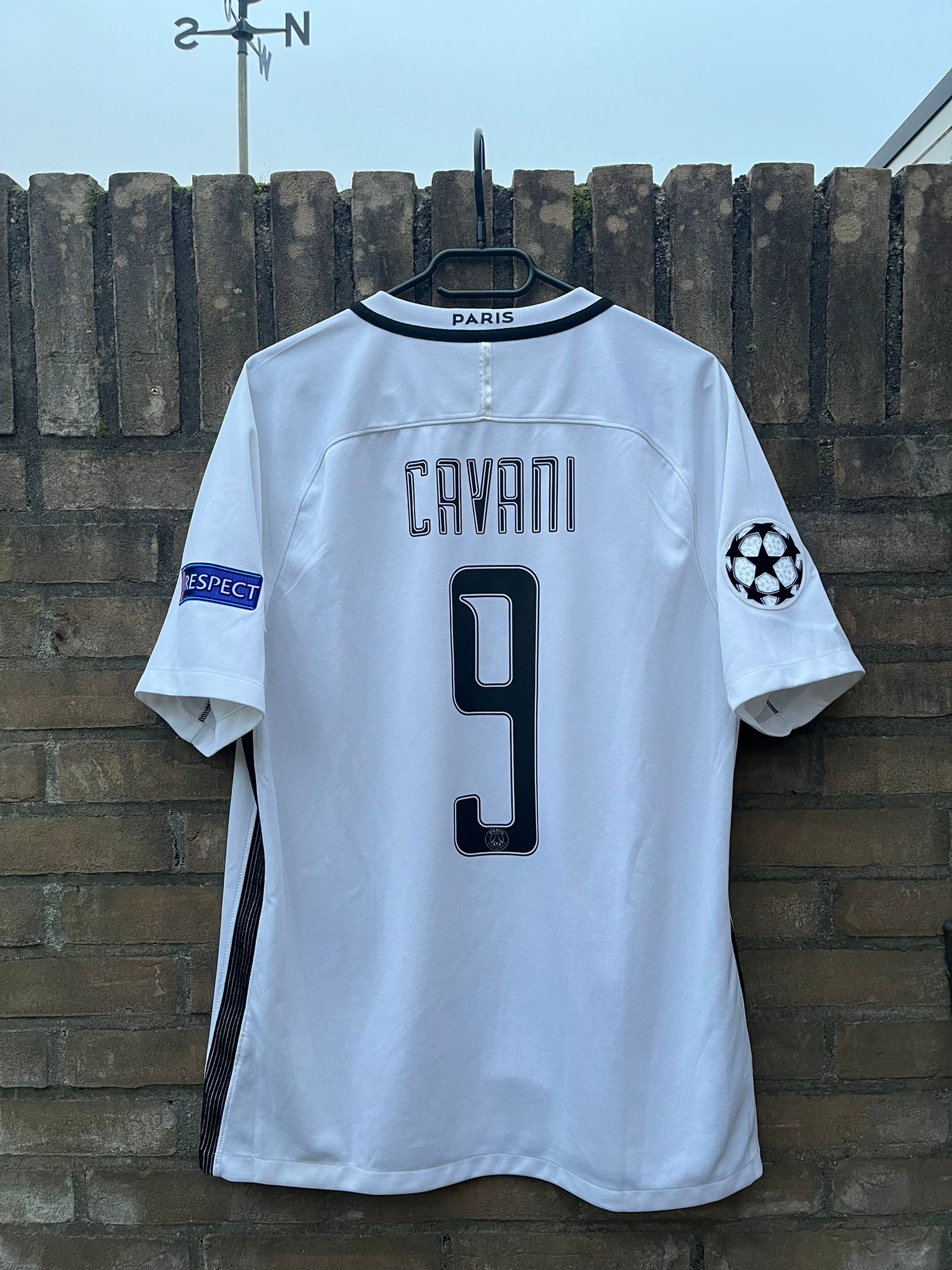 PSG 2016/2017 third shirt Cavani size L 7.5/10