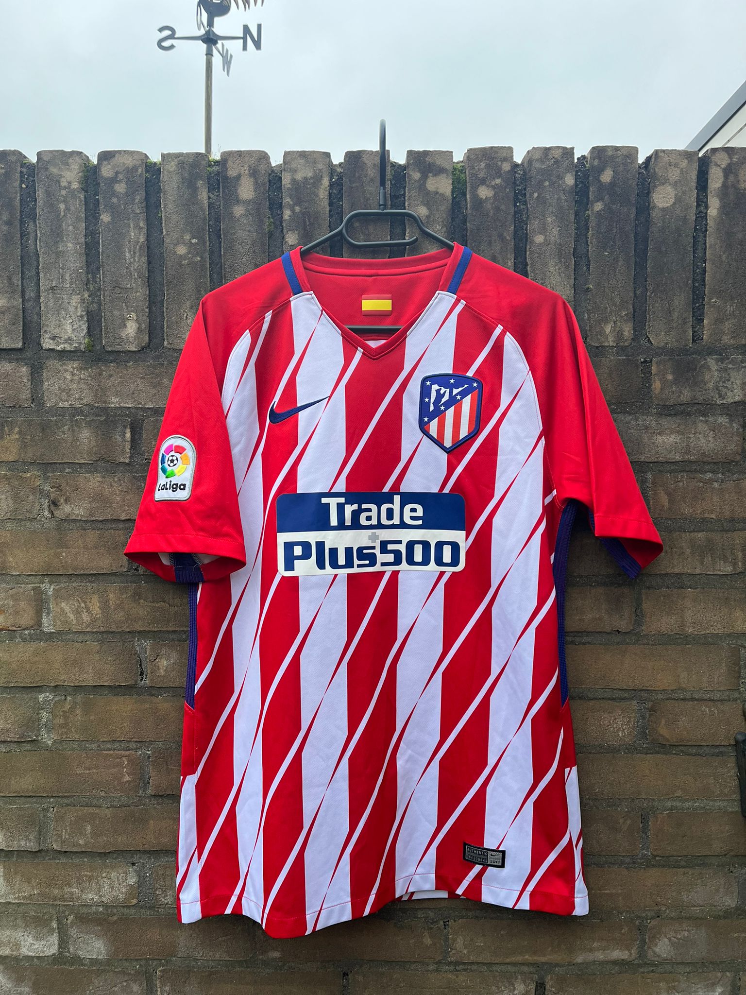 Atletico Madrid 2017/2018 home shirt Koke size M 8/10