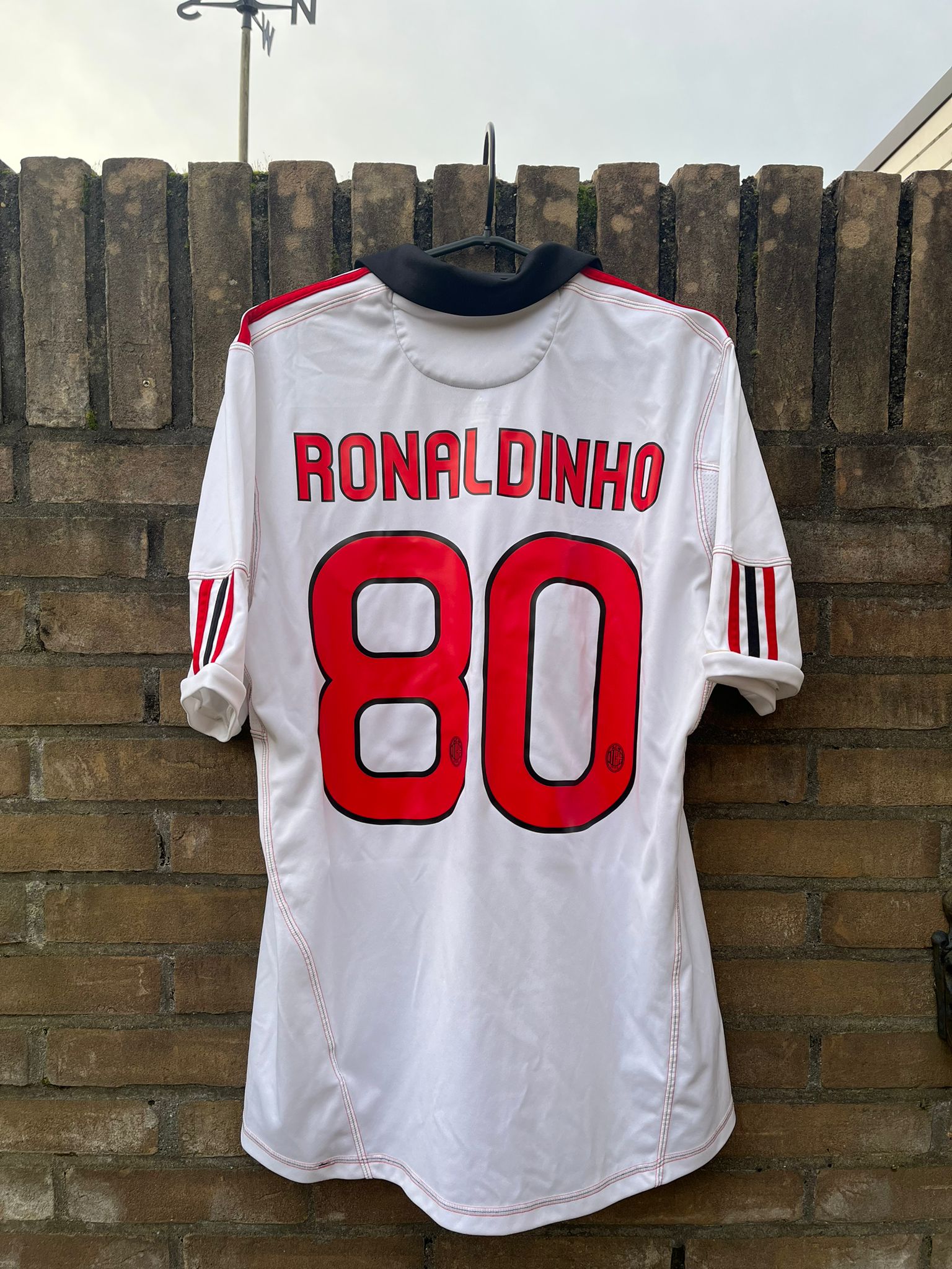AC Milan 2010/2011 away shirt Ronaldinho size M 9/10