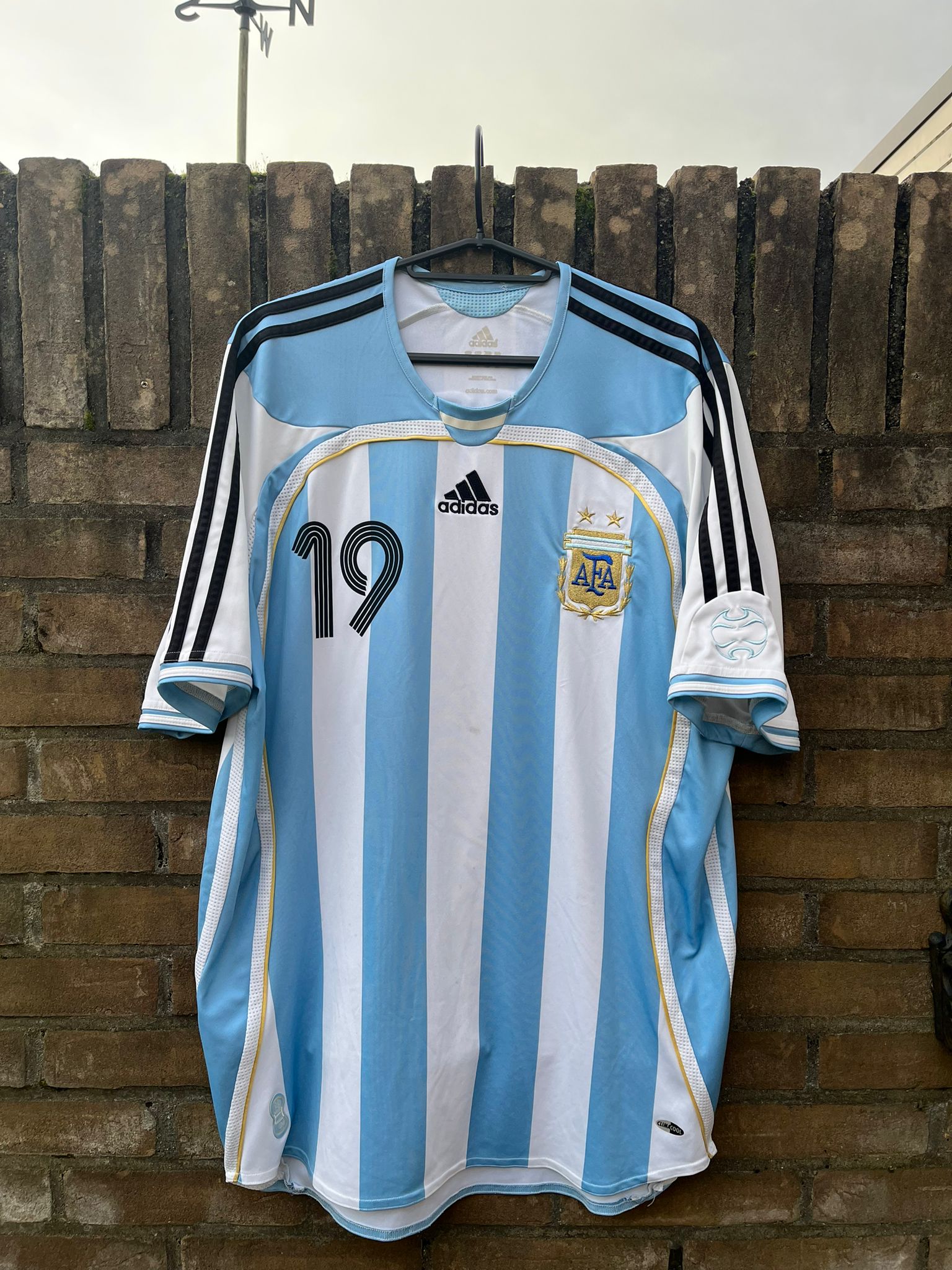 Argentina 2006 home shirt Messi size L 7.5/10