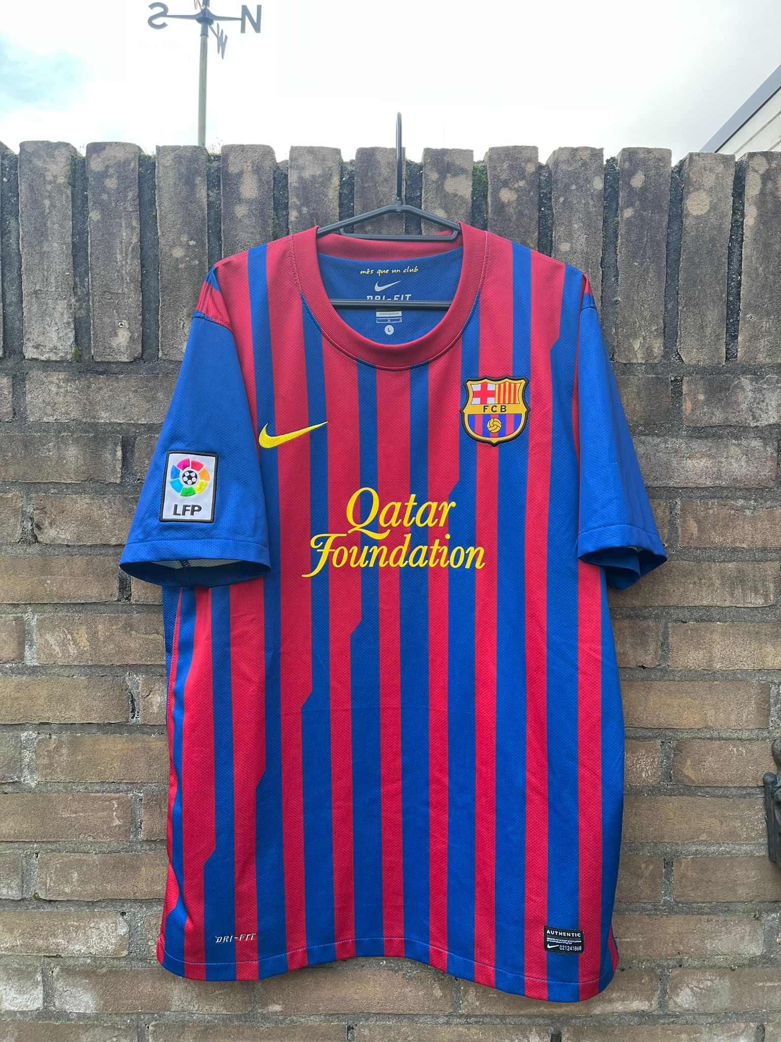 FC Barcelona 2011/2012 home shirt Messi size L 9/10