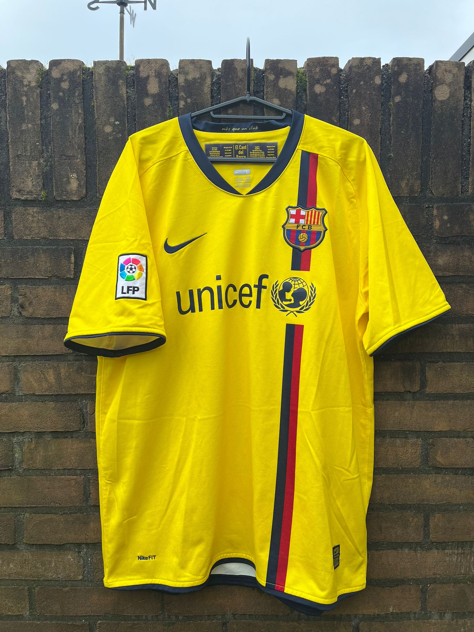 FC Barcelona 2008/2009 away shirt Messi size L 8.5/10