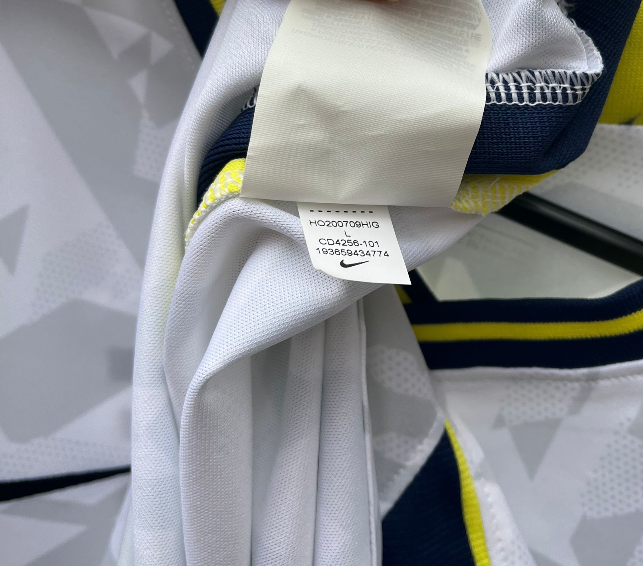 Tottenham 2020/2021 home shirt Bale size L 10/10