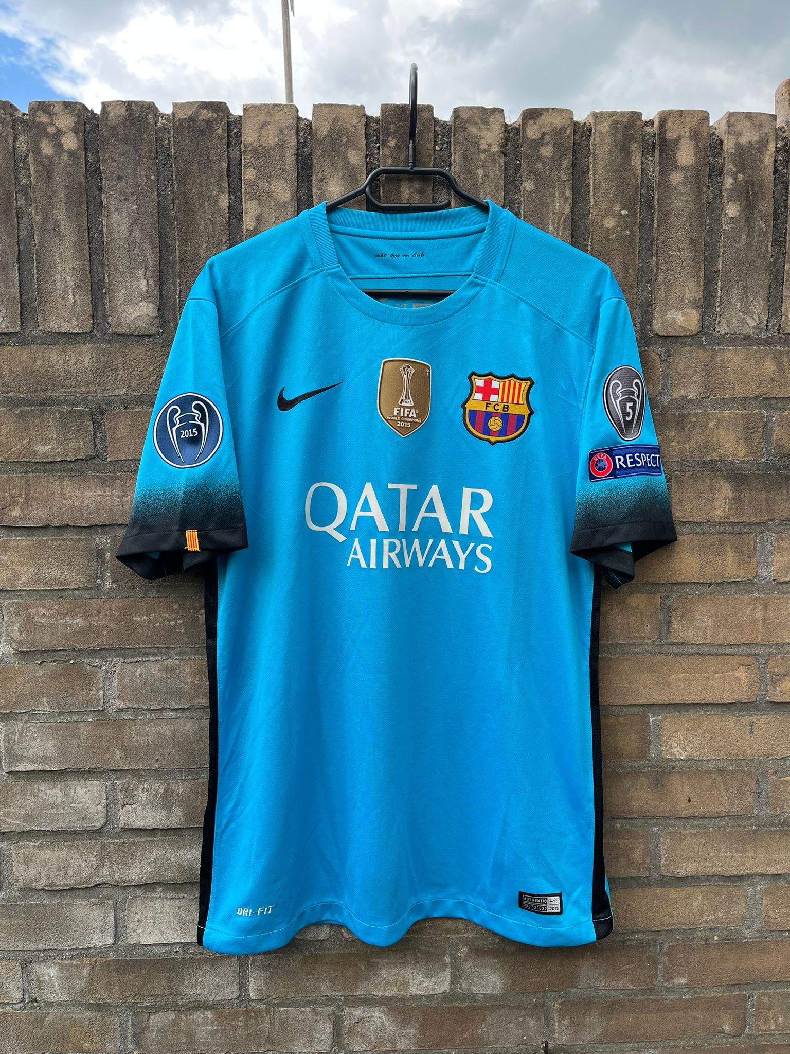 FC Barcelona 2015/2016 third shirt Messi #10 size M 8.5/10