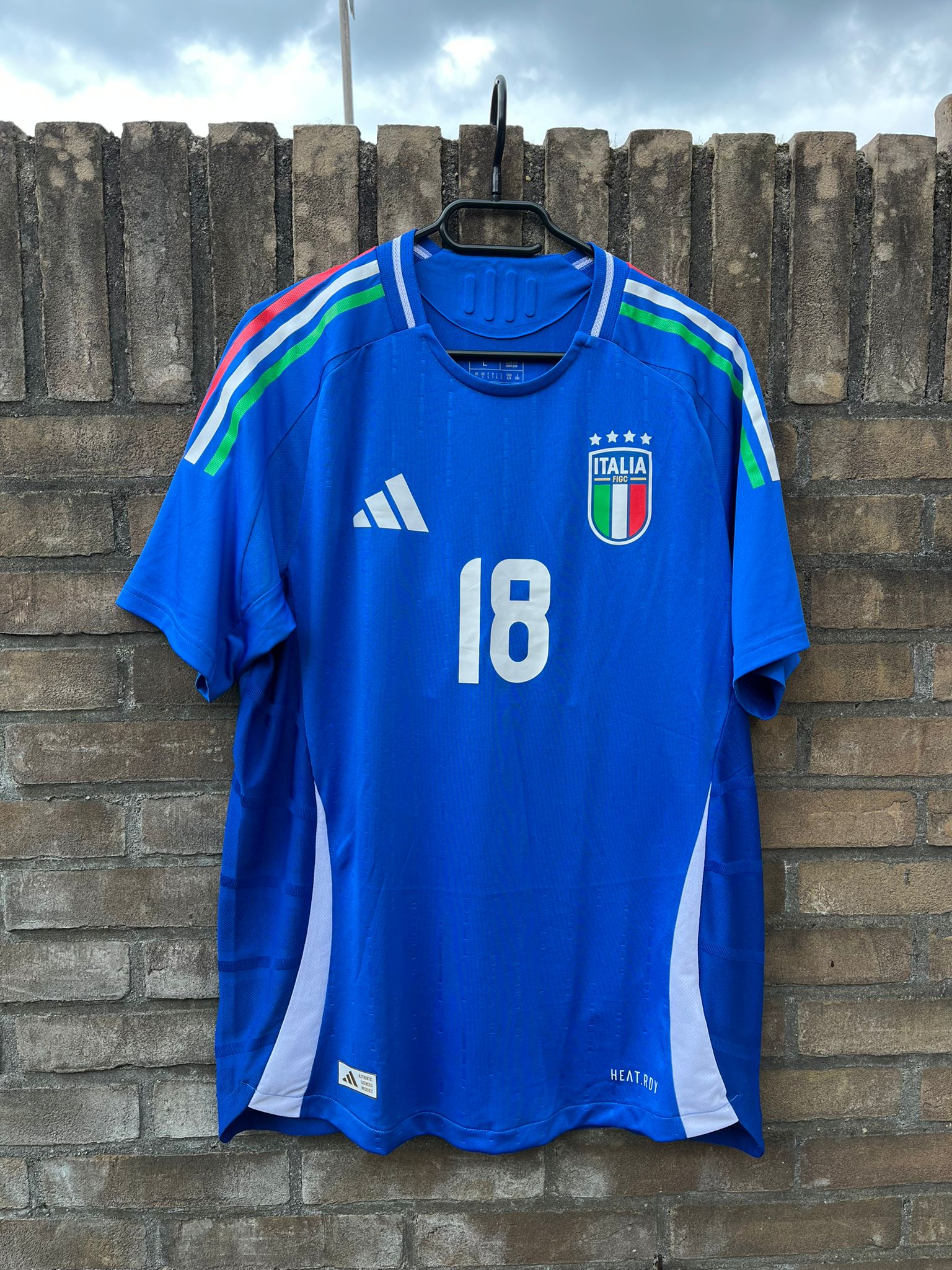 Italy 2024 home shirt Authentic Barella #18 size L 9/10