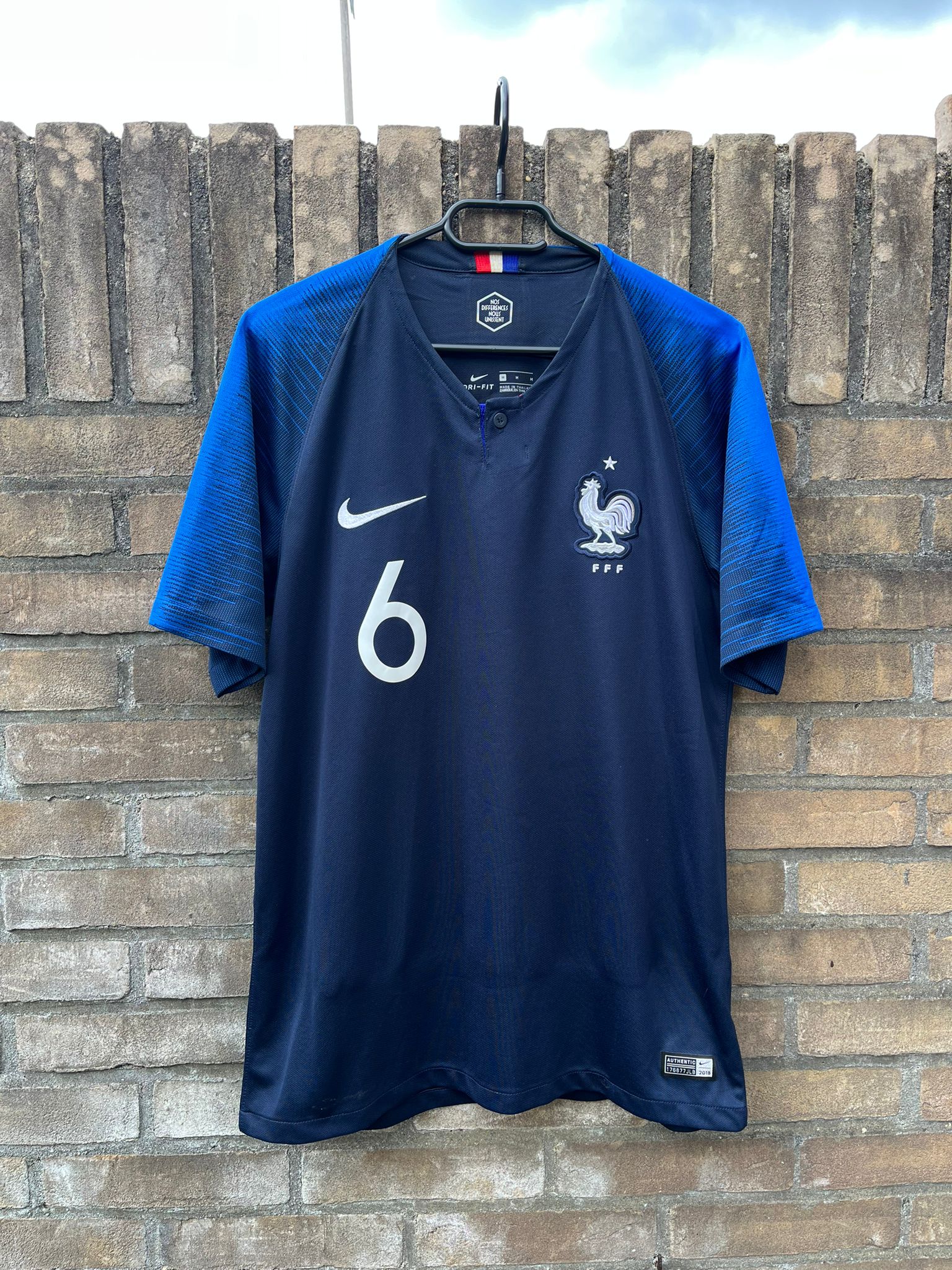 France 2018 home shirt Pogba #6 size M 8.5/10
