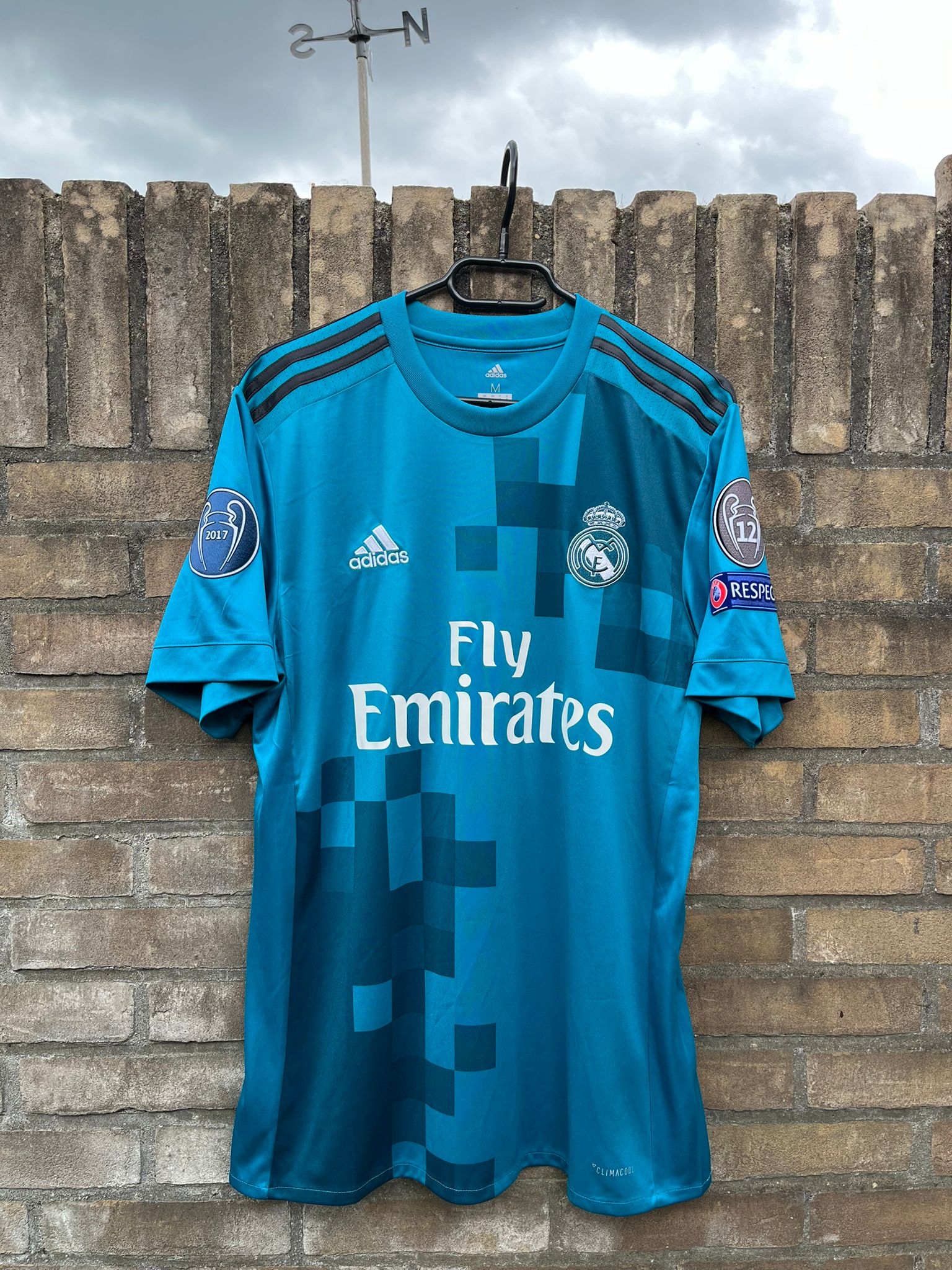 Real Madrid 2017/2018 third shirt Asensio #20 size M 8.5/10