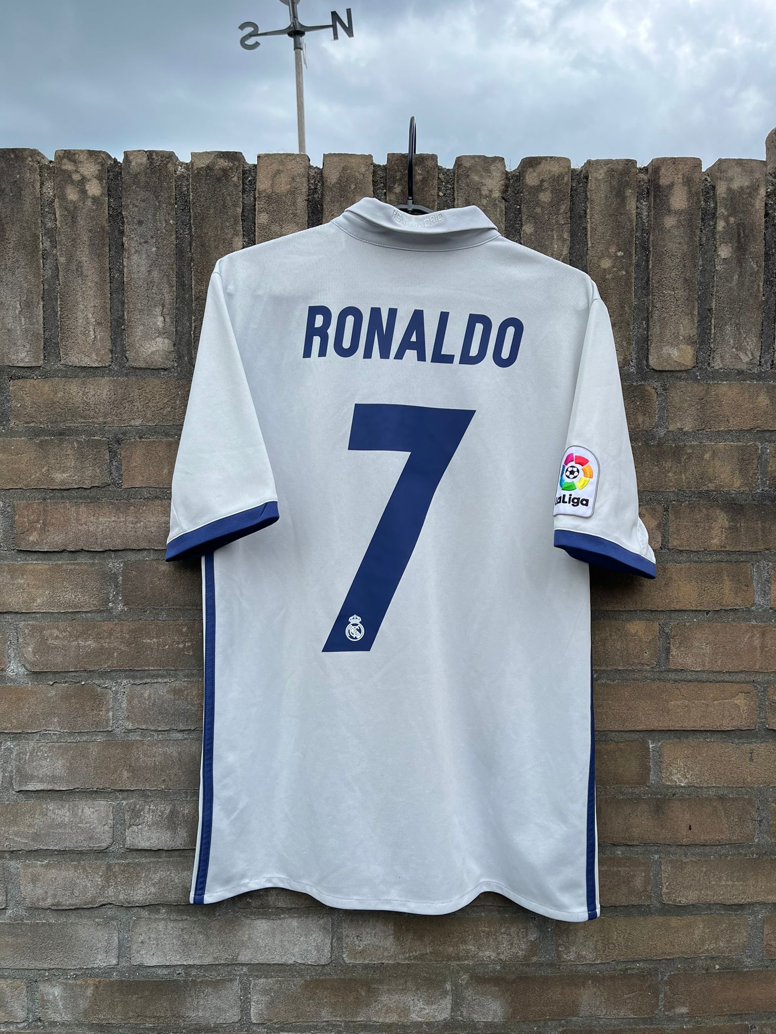 Real Madrid 2016/2017 home shirt Ronaldo #7 size M 7/10