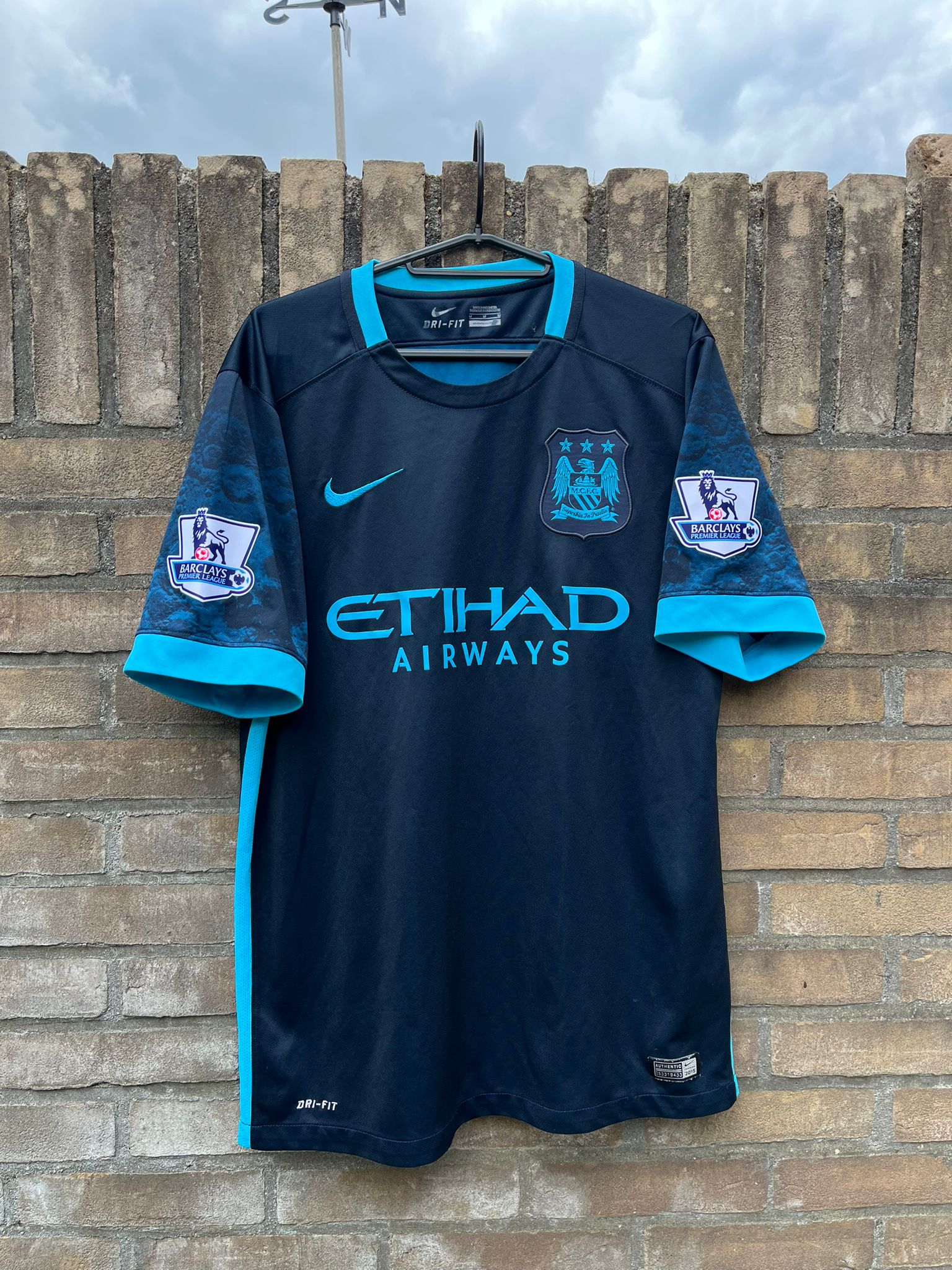 Manchester City 2015/2016 away shirt Sterling #7 size M 8/10