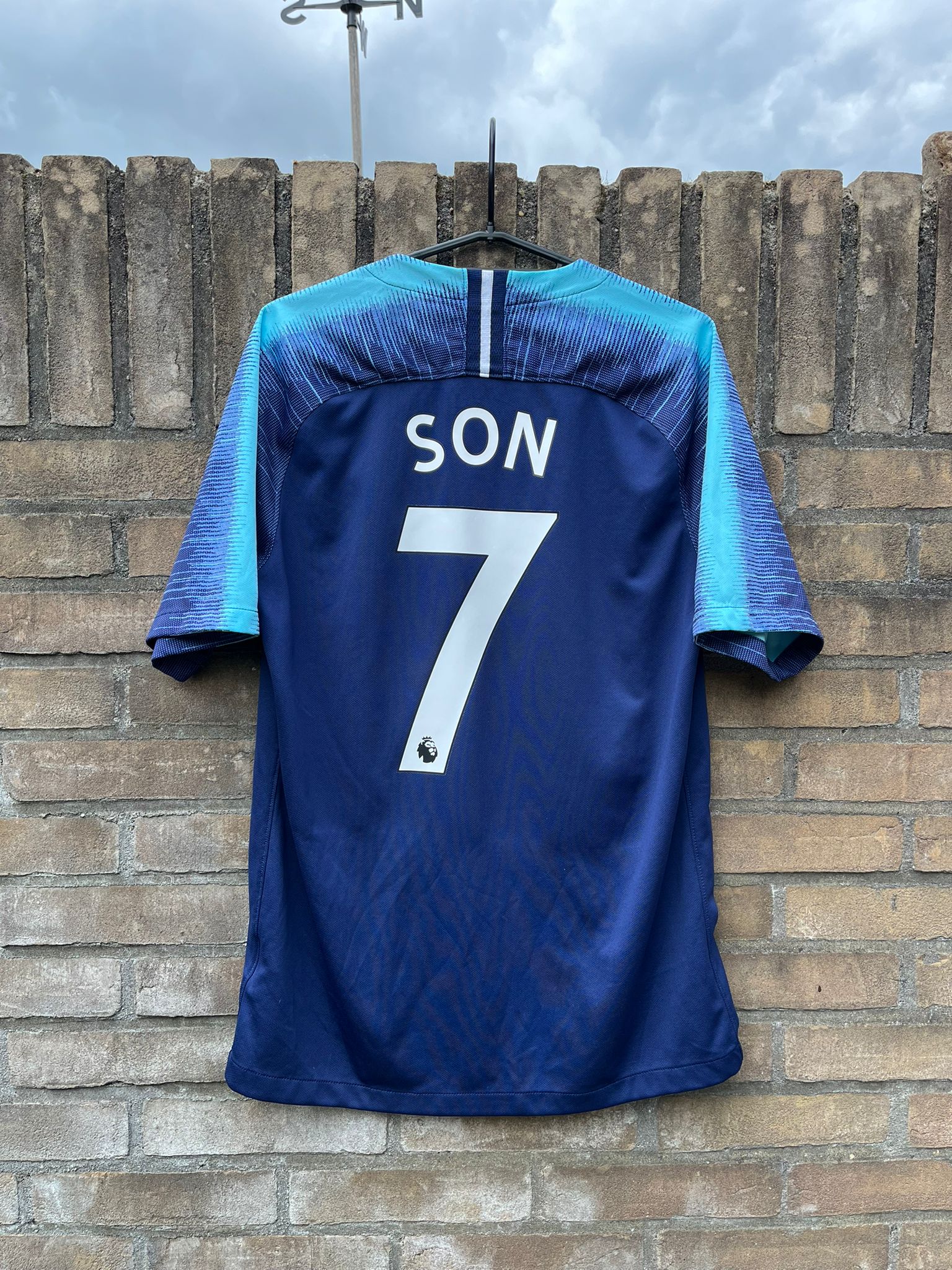 Tottenham Hotspur 2018/2019 away shirt Son #7 size M 8.5/10