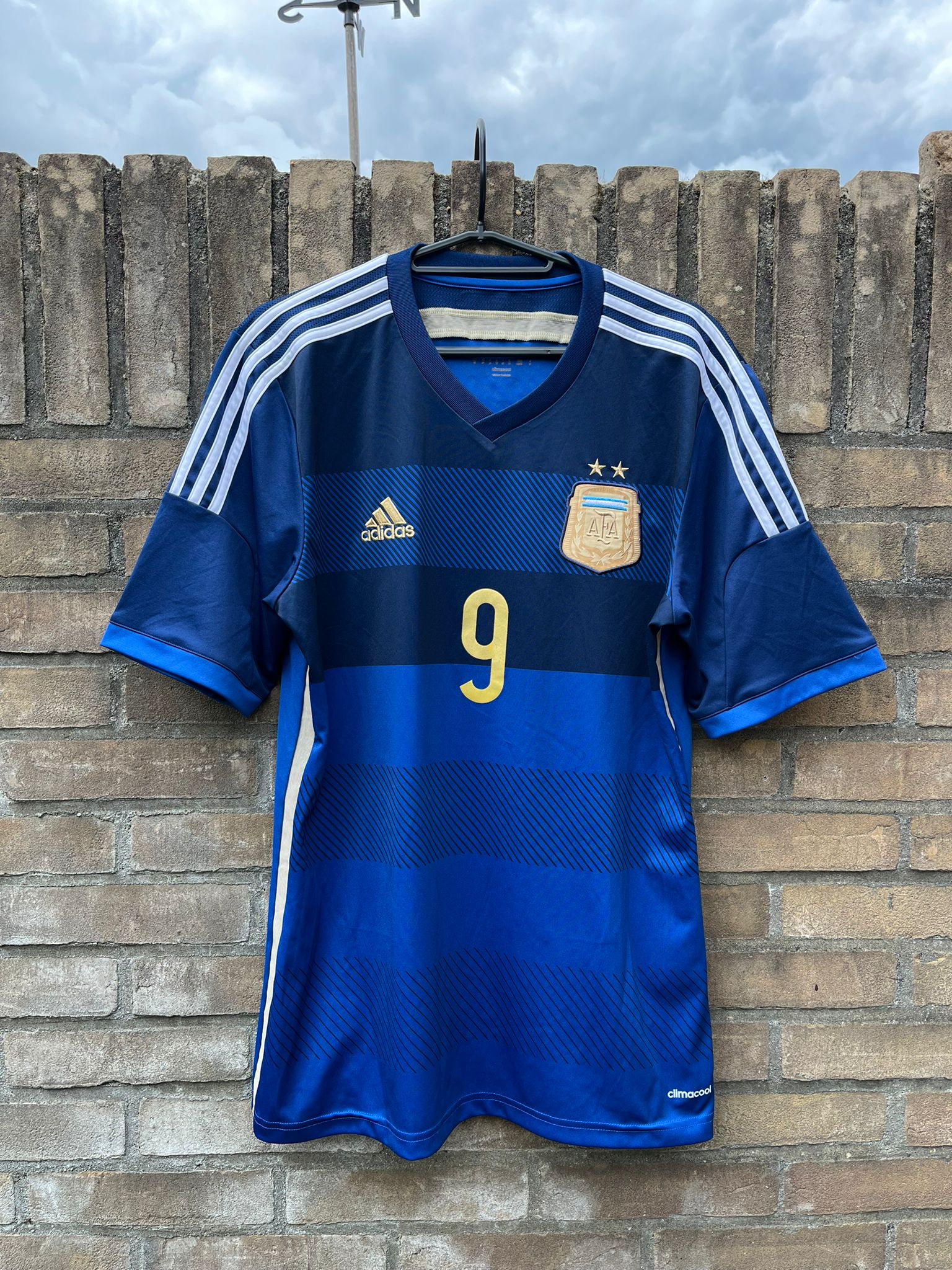 Argentina 2014 away shirt Higuain #9 size M 7.5/10