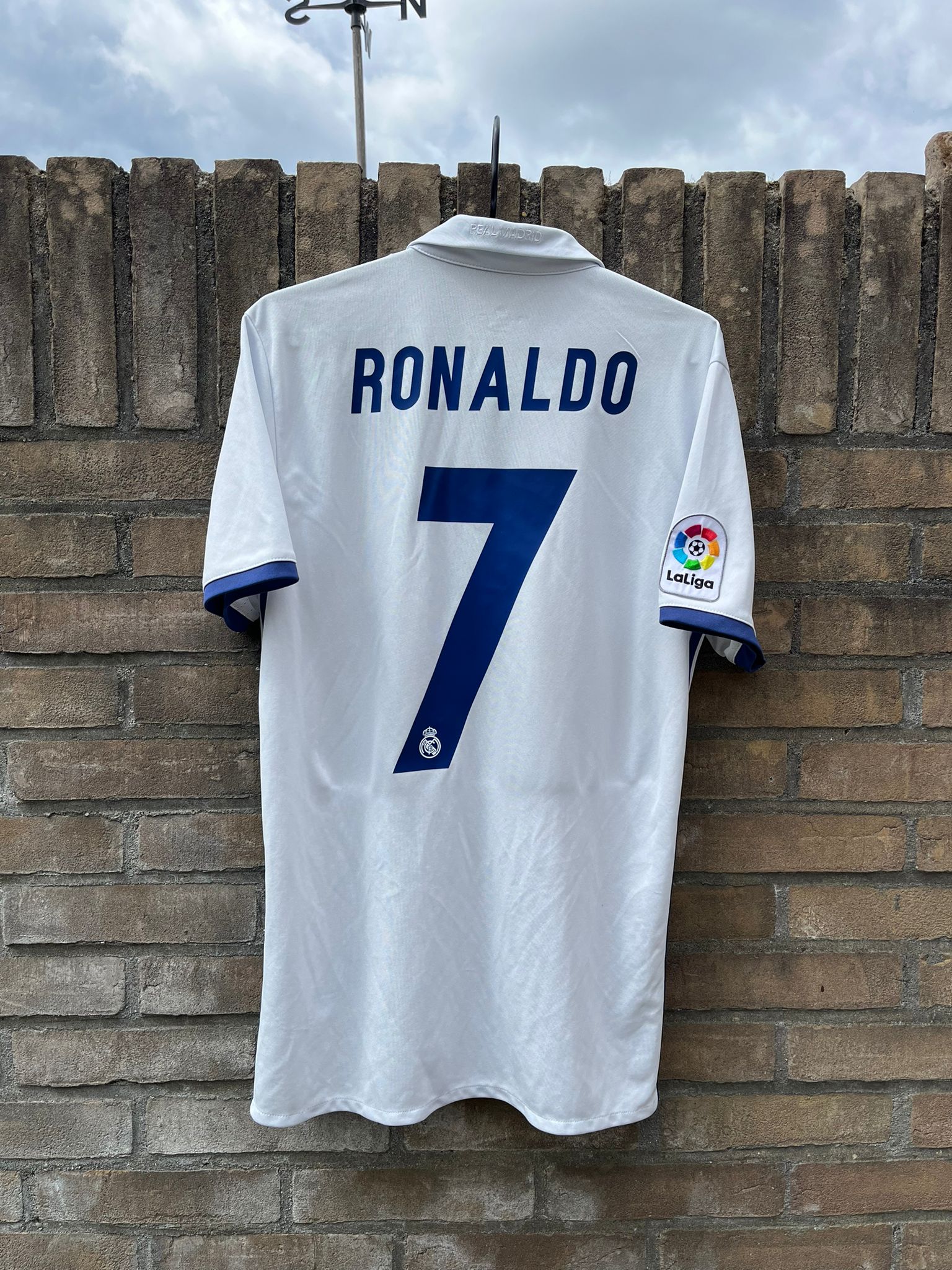 Real Madrid 2016/2017 home shirt Ronaldo #7 size S 8.5/10