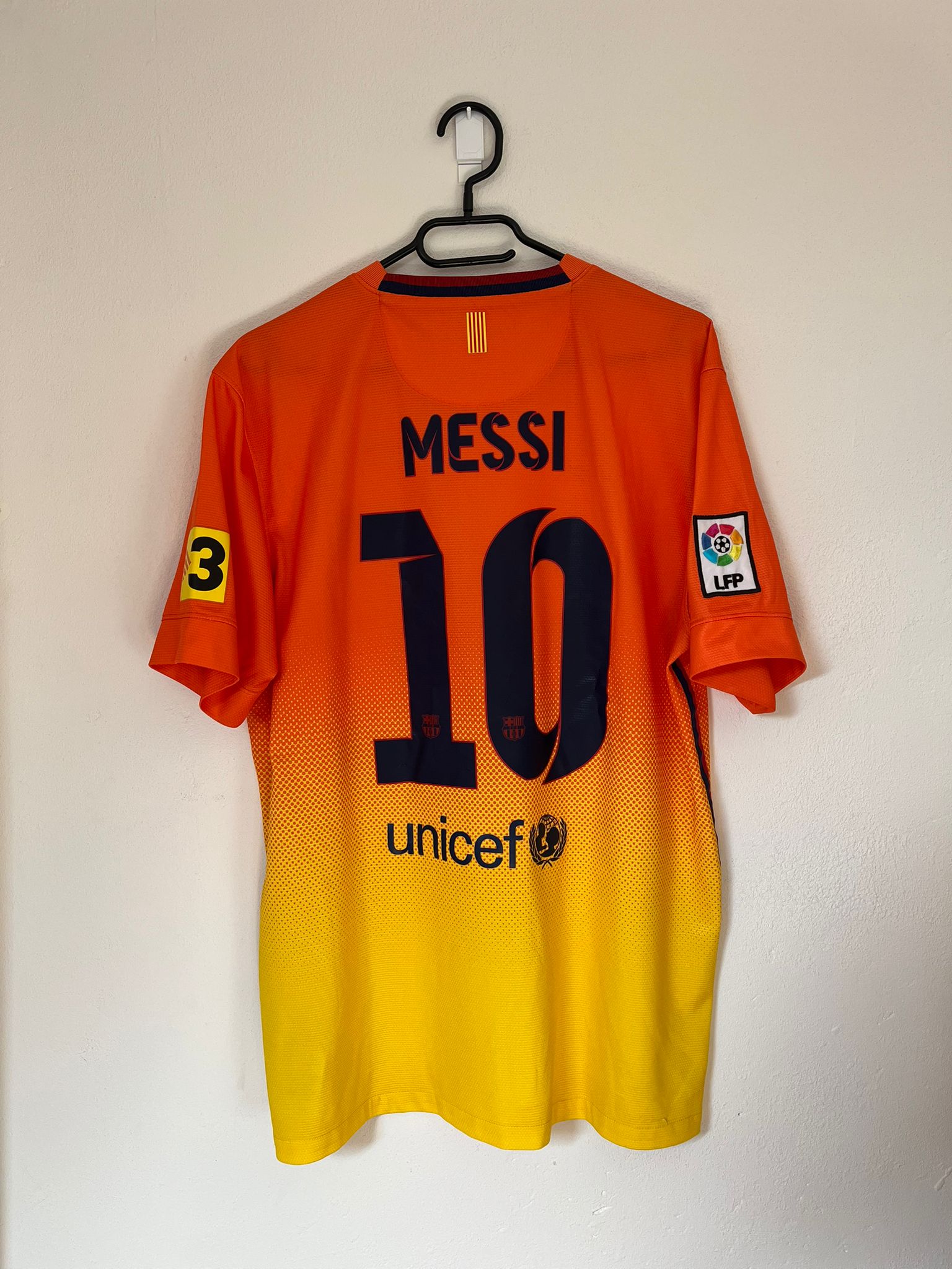 FC Barcelona 2012/2013 away shirt Messi #10 size L 7.5/10