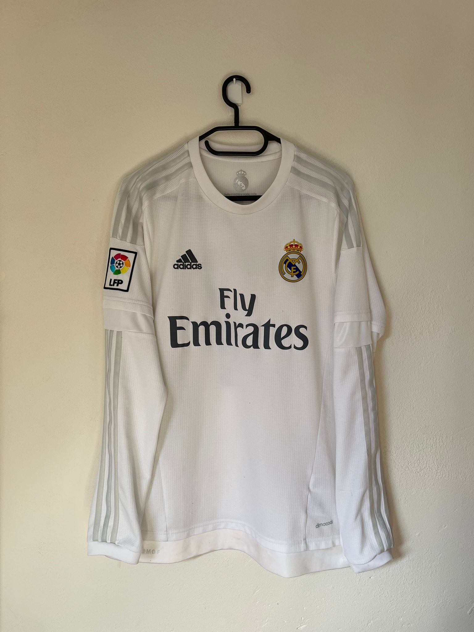 Real Madrid 2015/2016 home shirt Ronaldo #7 size M 7.5/10