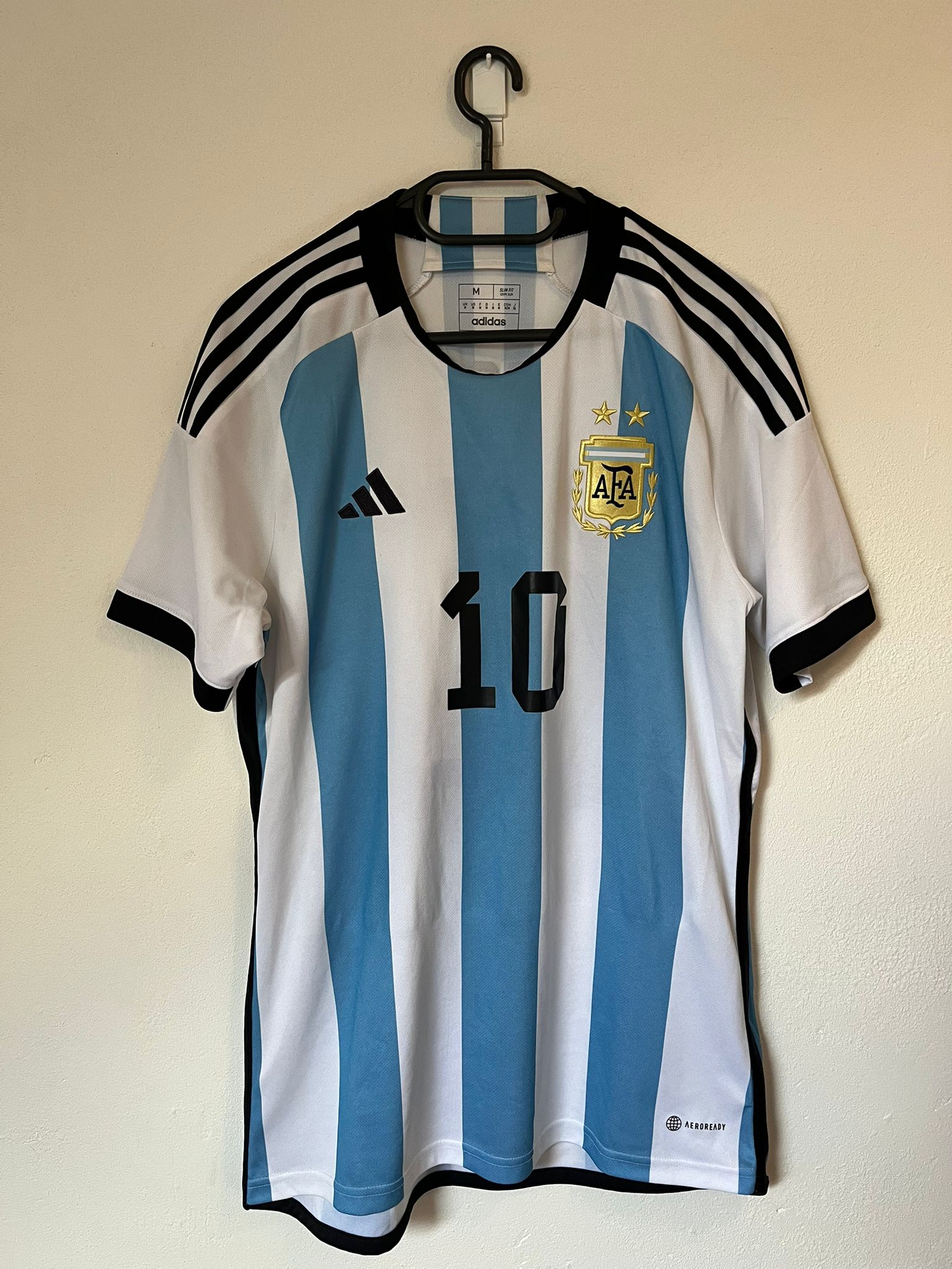 Argentina 2022 home shirt Messi #10 size M 9/10