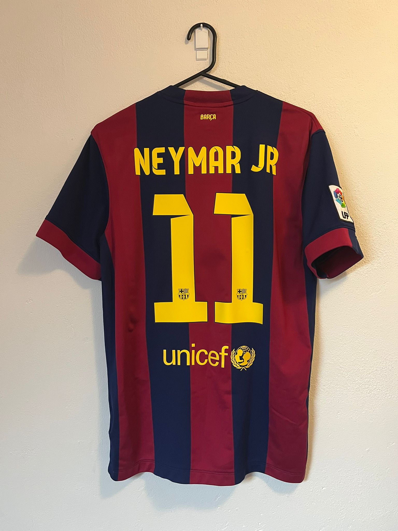 FC Barcelona 2014/2015 home shirt Neymar JR #11 size M 8.5/10
