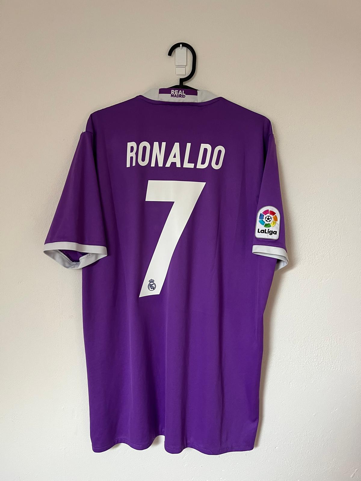 Real Madrid 2016/2017 away shirt Ronaldo #7 size L 7.5/10