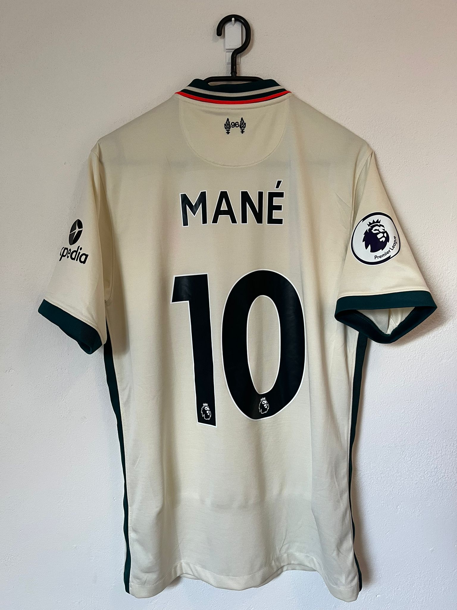 Liverpool 2021/2022 away shirt Mané #10 size M 8.5/10