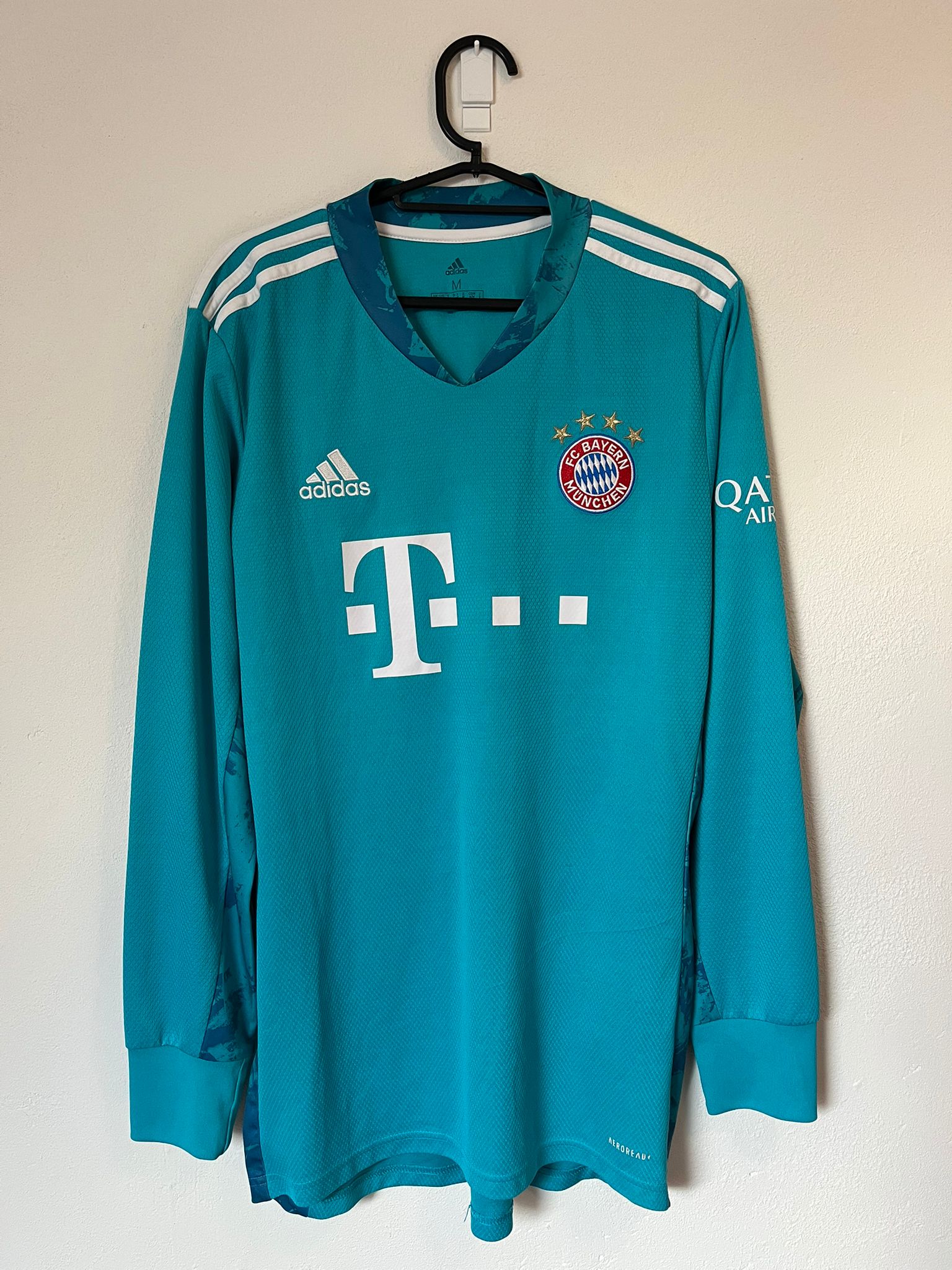 Bayern Munich 2020/2021 goalkeeper shirt Neuer #1 size M 8.5/10